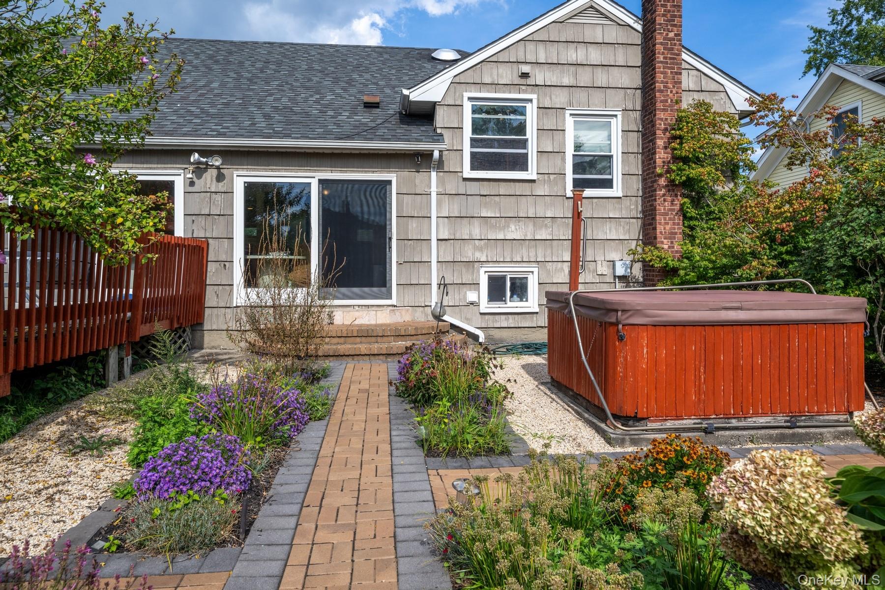 316 Scranton Avenue, Lynbrook, NY 11563