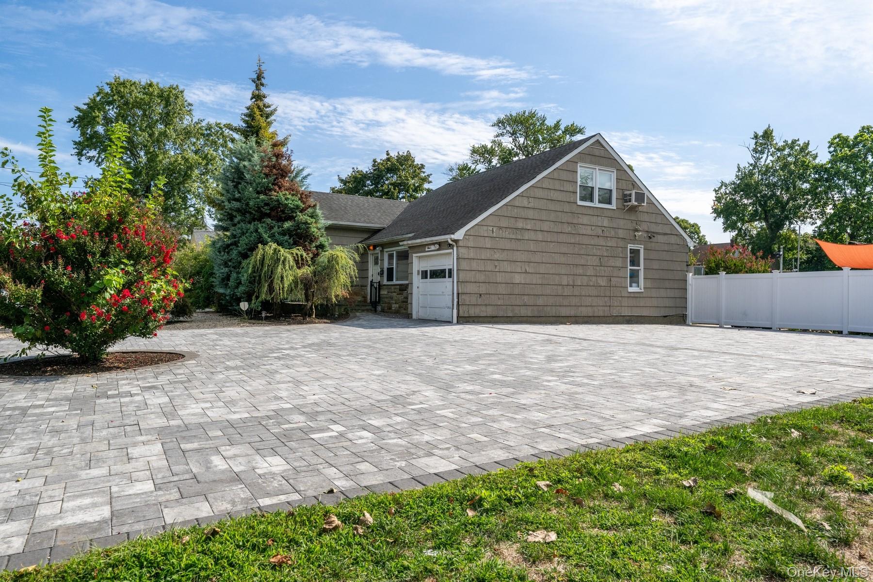 316 Scranton Avenue, Lynbrook, NY 11563