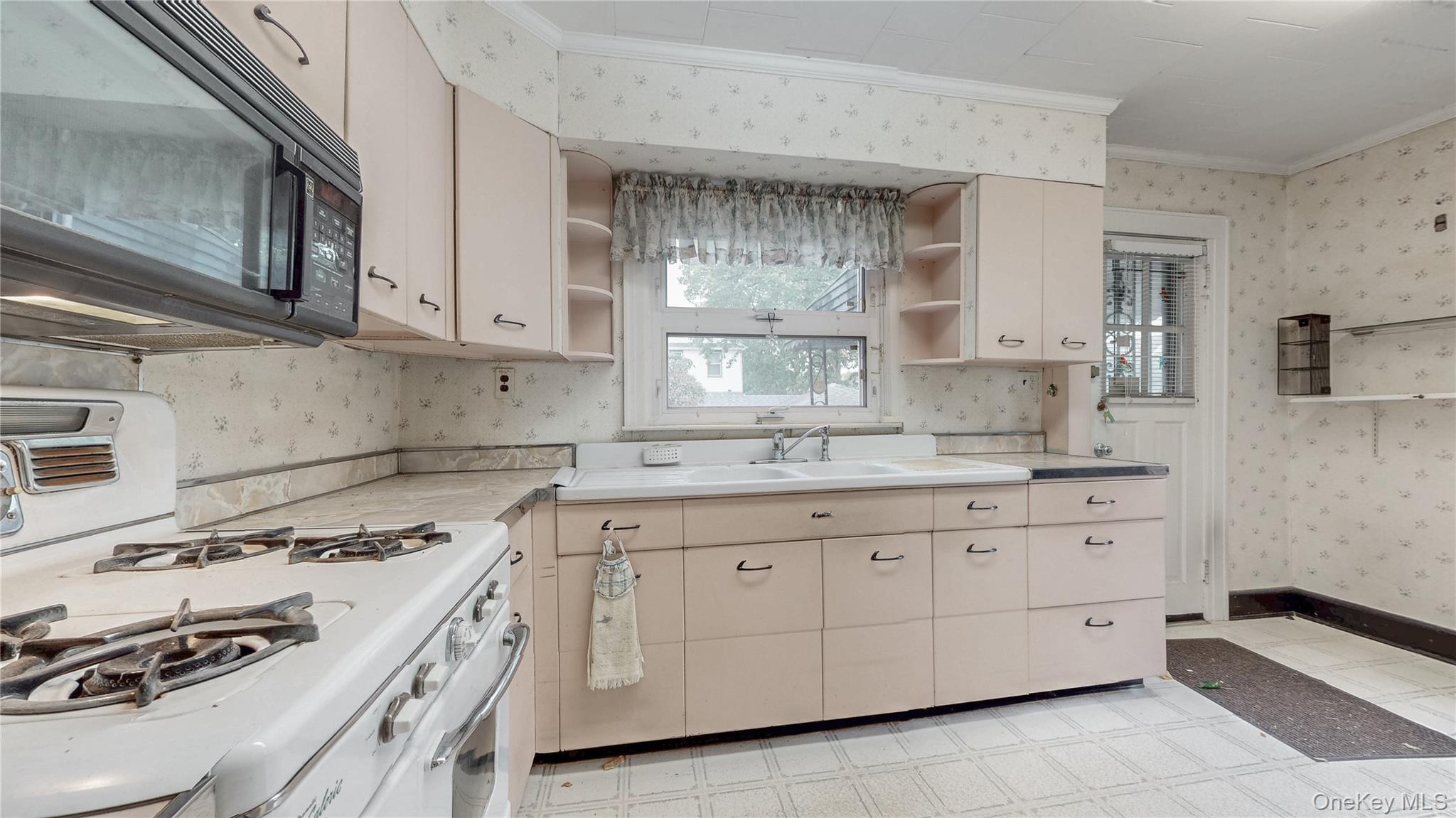 88-49 212th Place, Queens Village, NY 11427