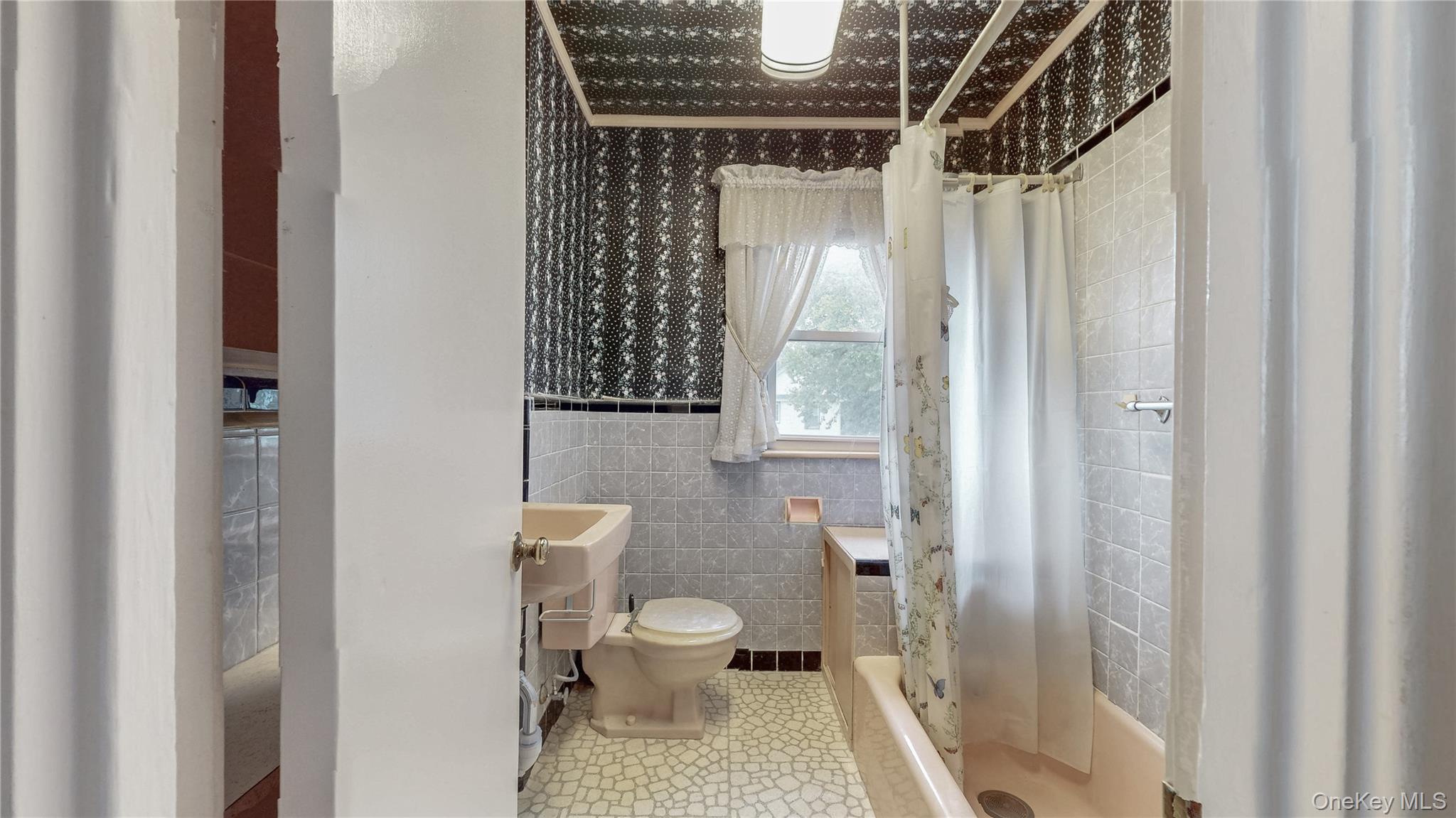 88-49 212th Place, Queens Village, NY 11427