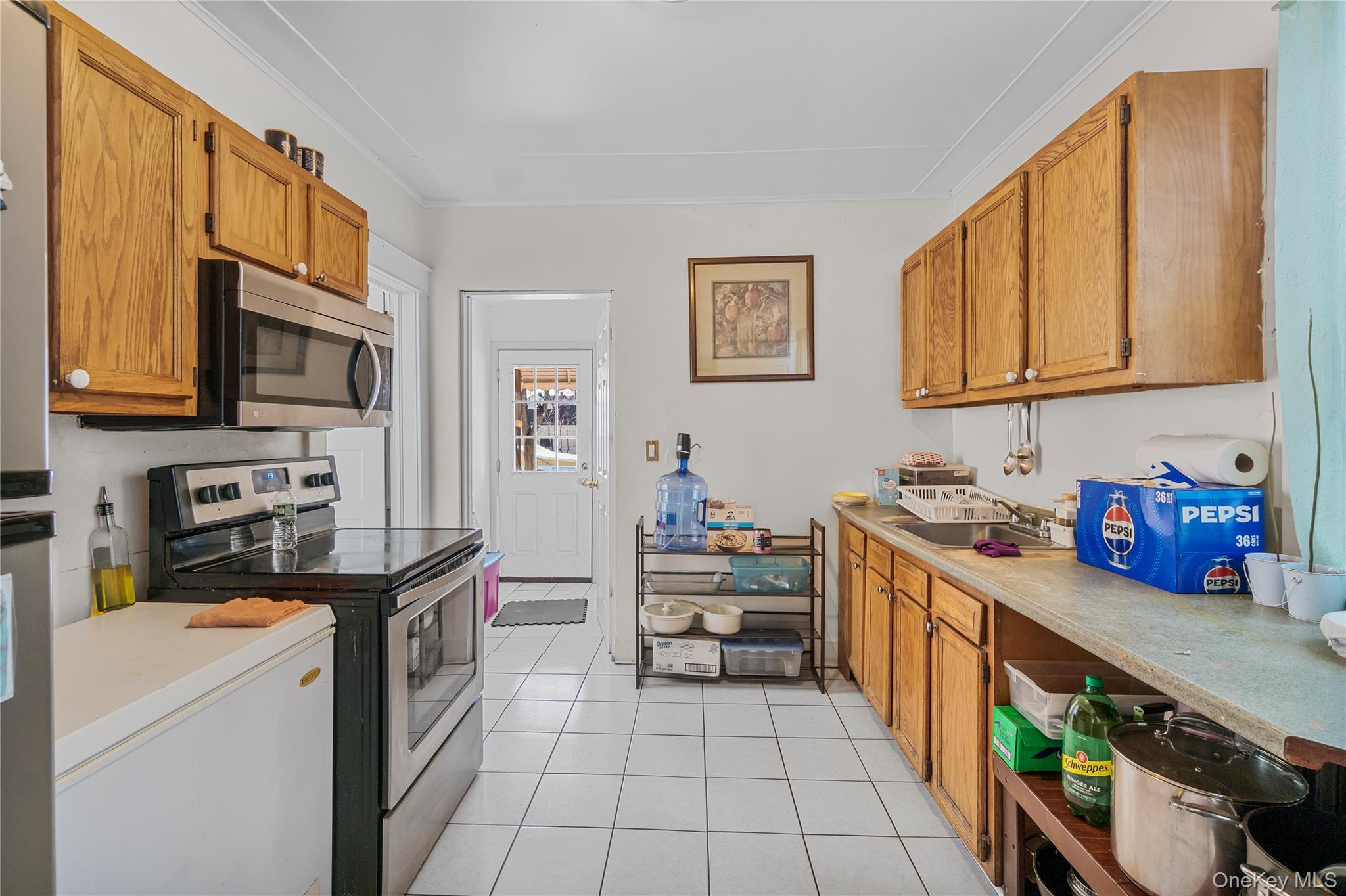 27 Fullerton Avenue, Newburgh, NY 12550