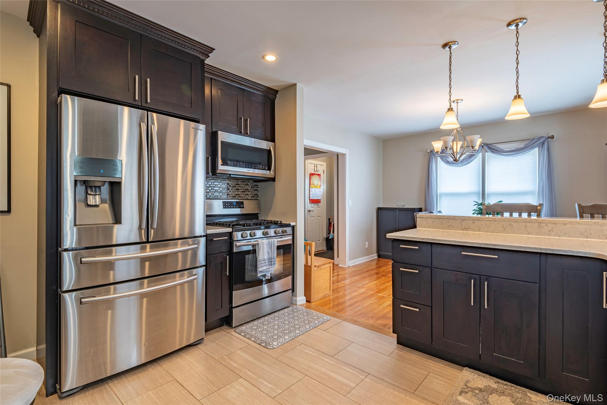 43 Orchid Lane, New Hyde Park, NY 11040