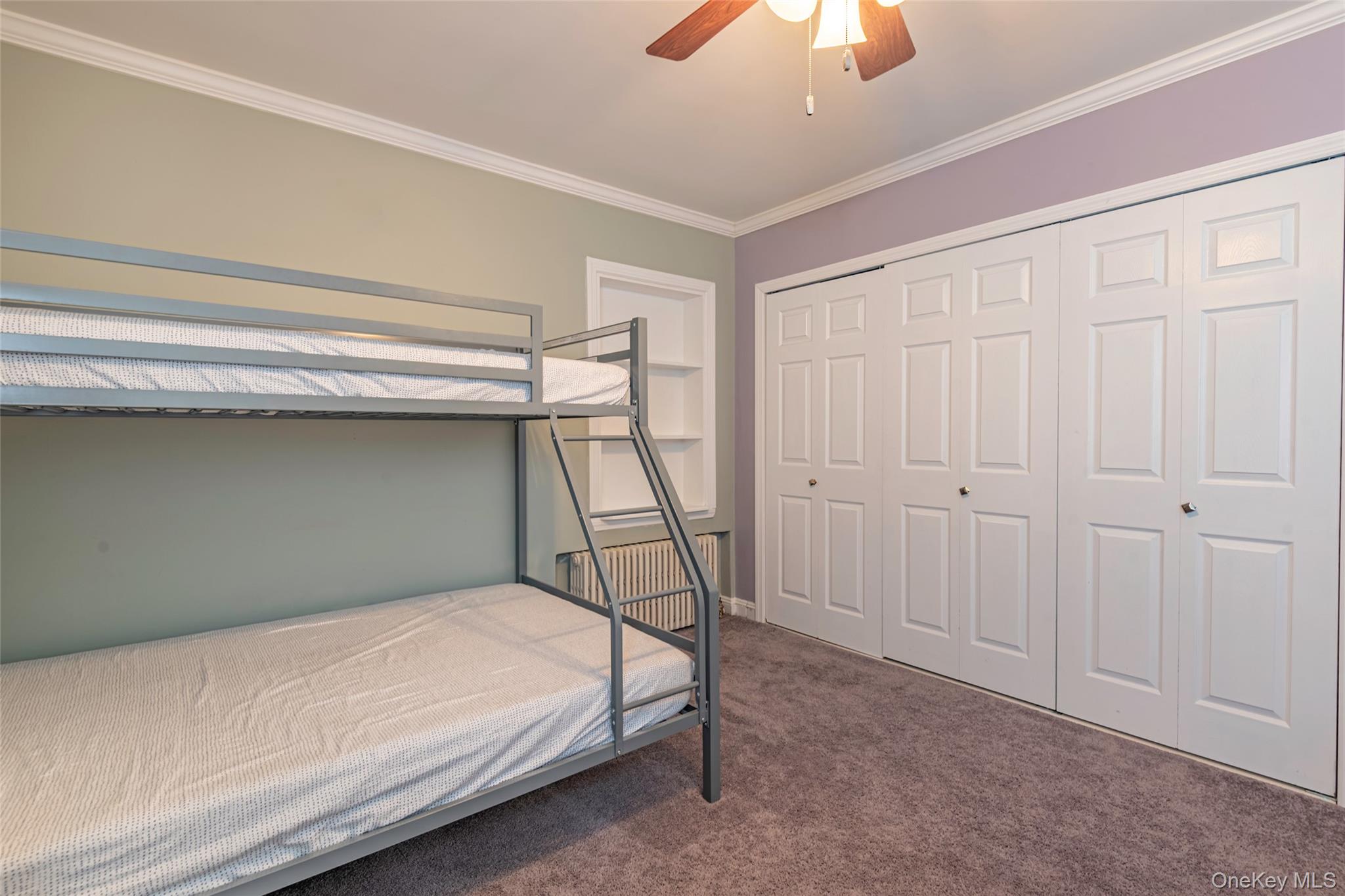 43 Orchid Lane, New Hyde Park, NY 11040