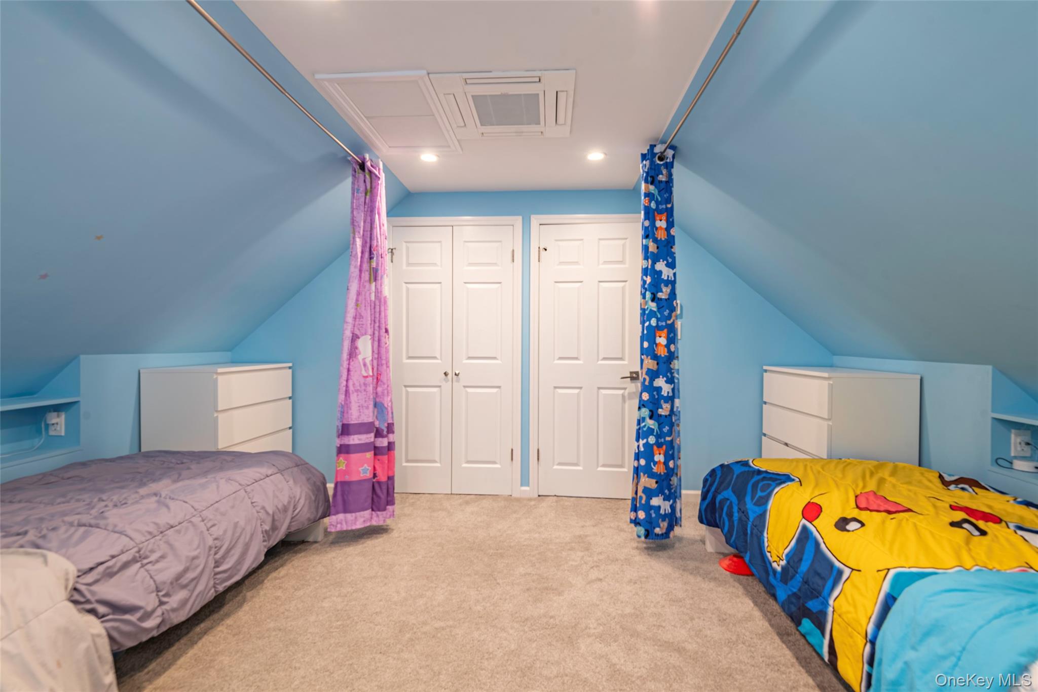 43 Orchid Lane, New Hyde Park, NY 11040