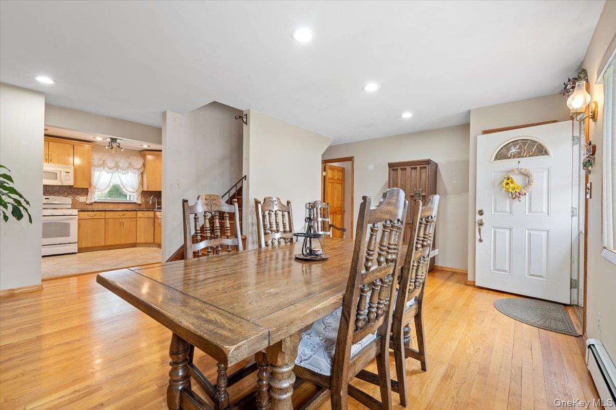 186 11th Street, Bethpage, NY 11714