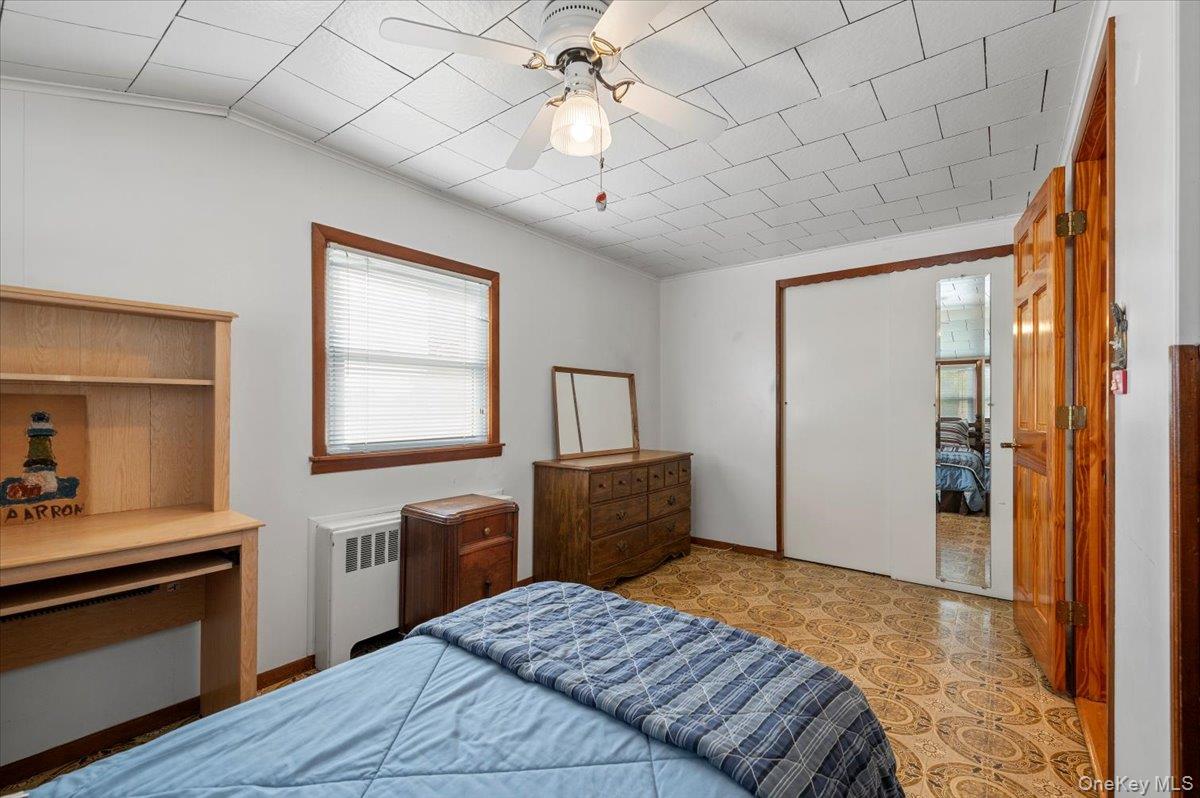 186 11th Street, Bethpage, NY 11714