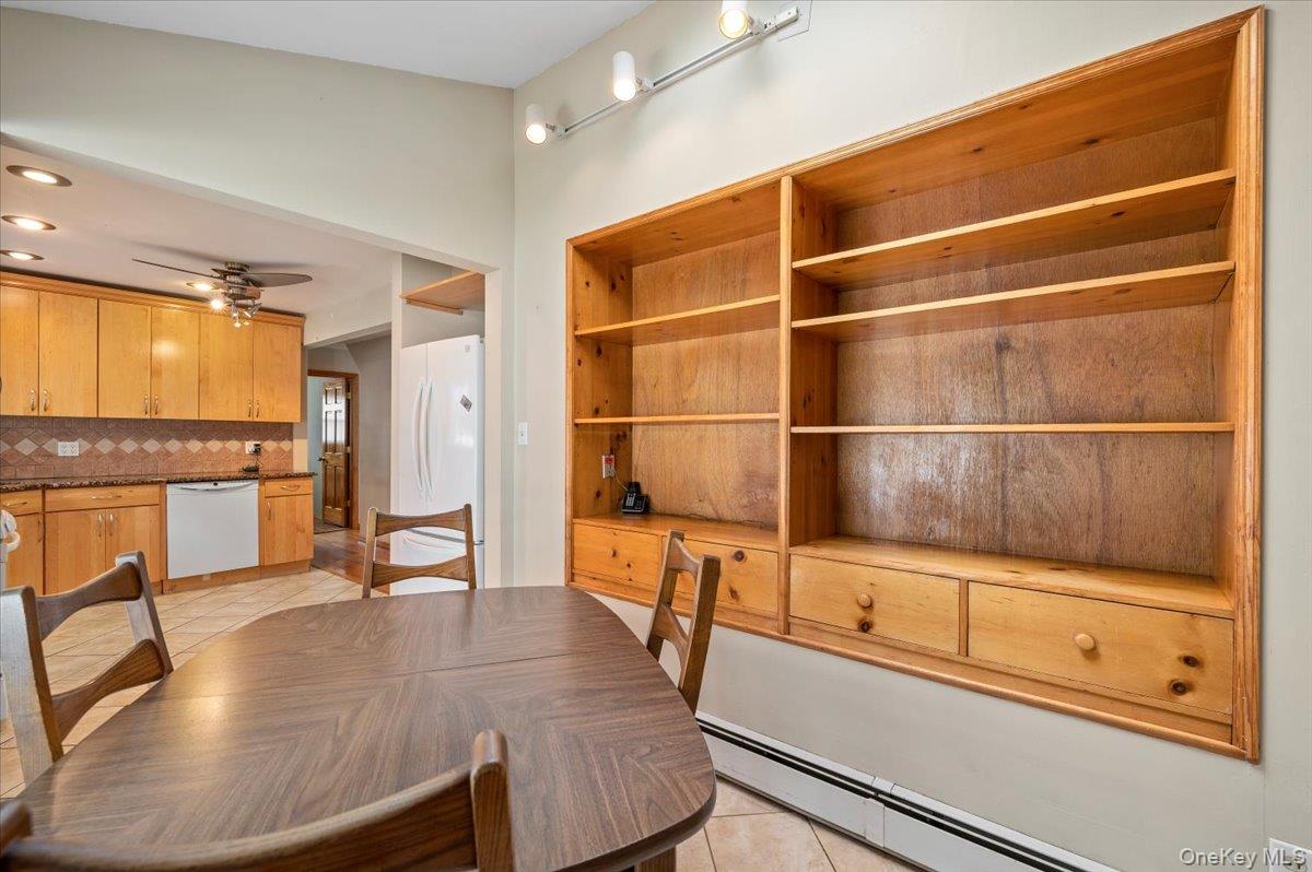 186 11th Street, Bethpage, NY 11714