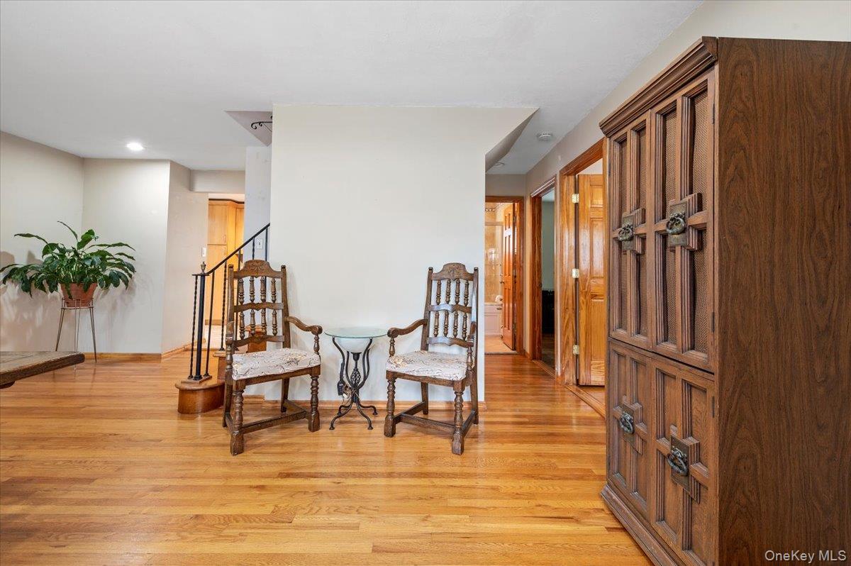 186 11th Street, Bethpage, NY 11714