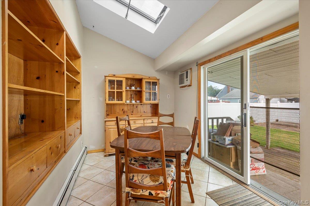 186 11th Street, Bethpage, NY 11714