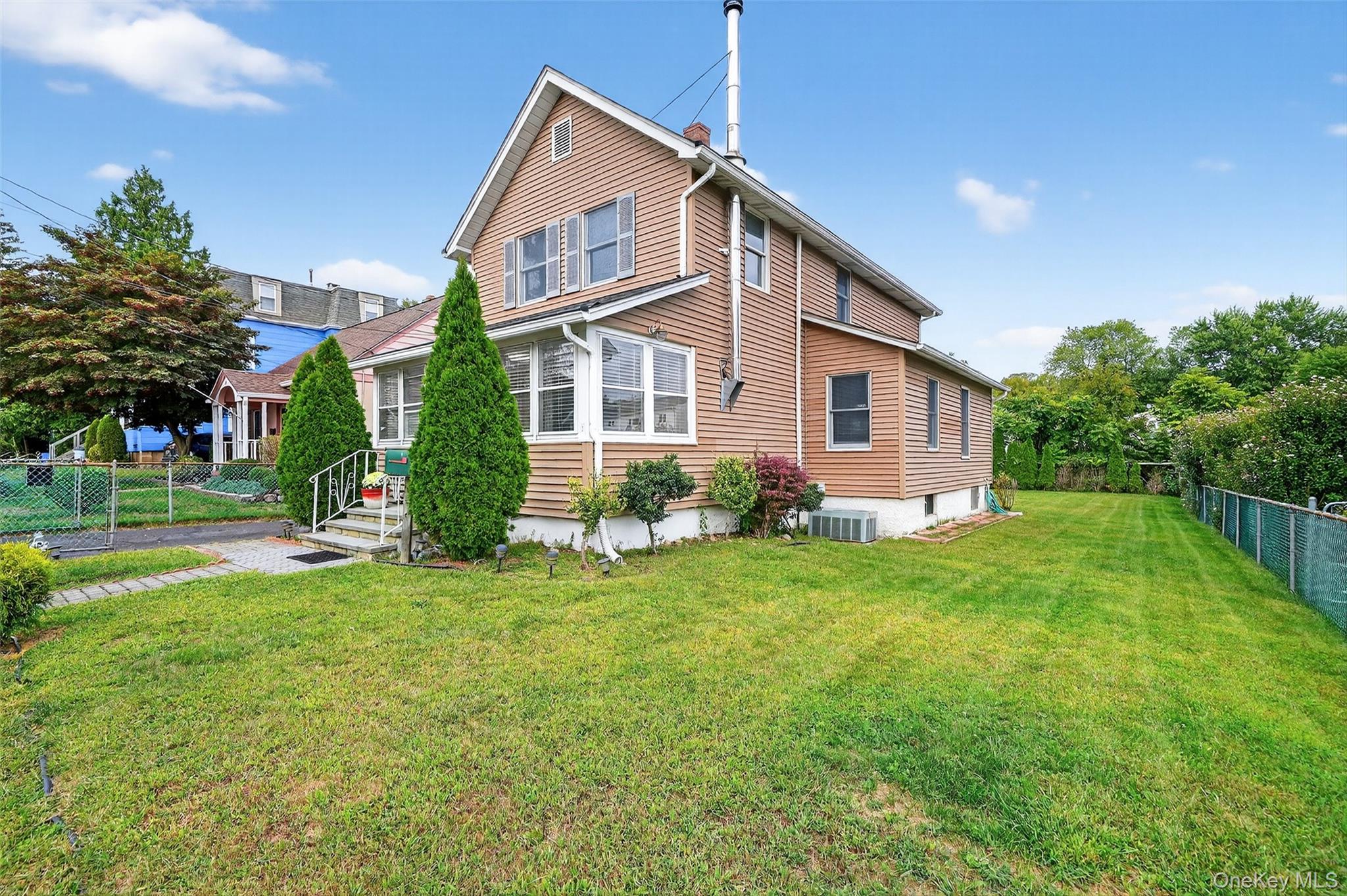 24 Rockland Terrace, Suffern, NY 10901