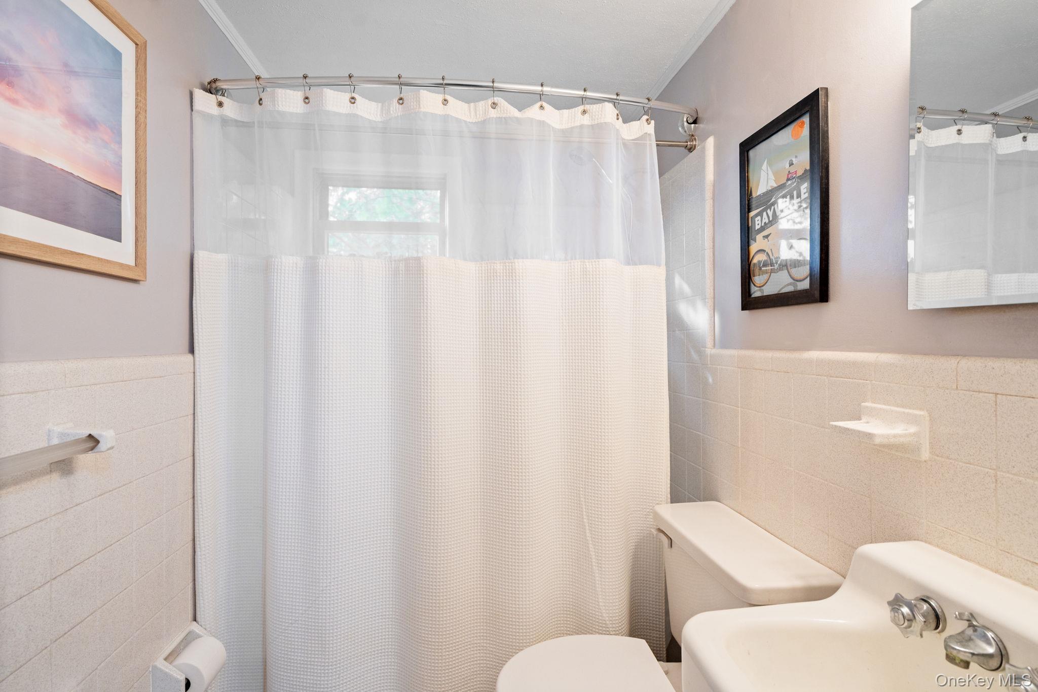 23 Pearwood Drive, Huntington Station, NY 11746