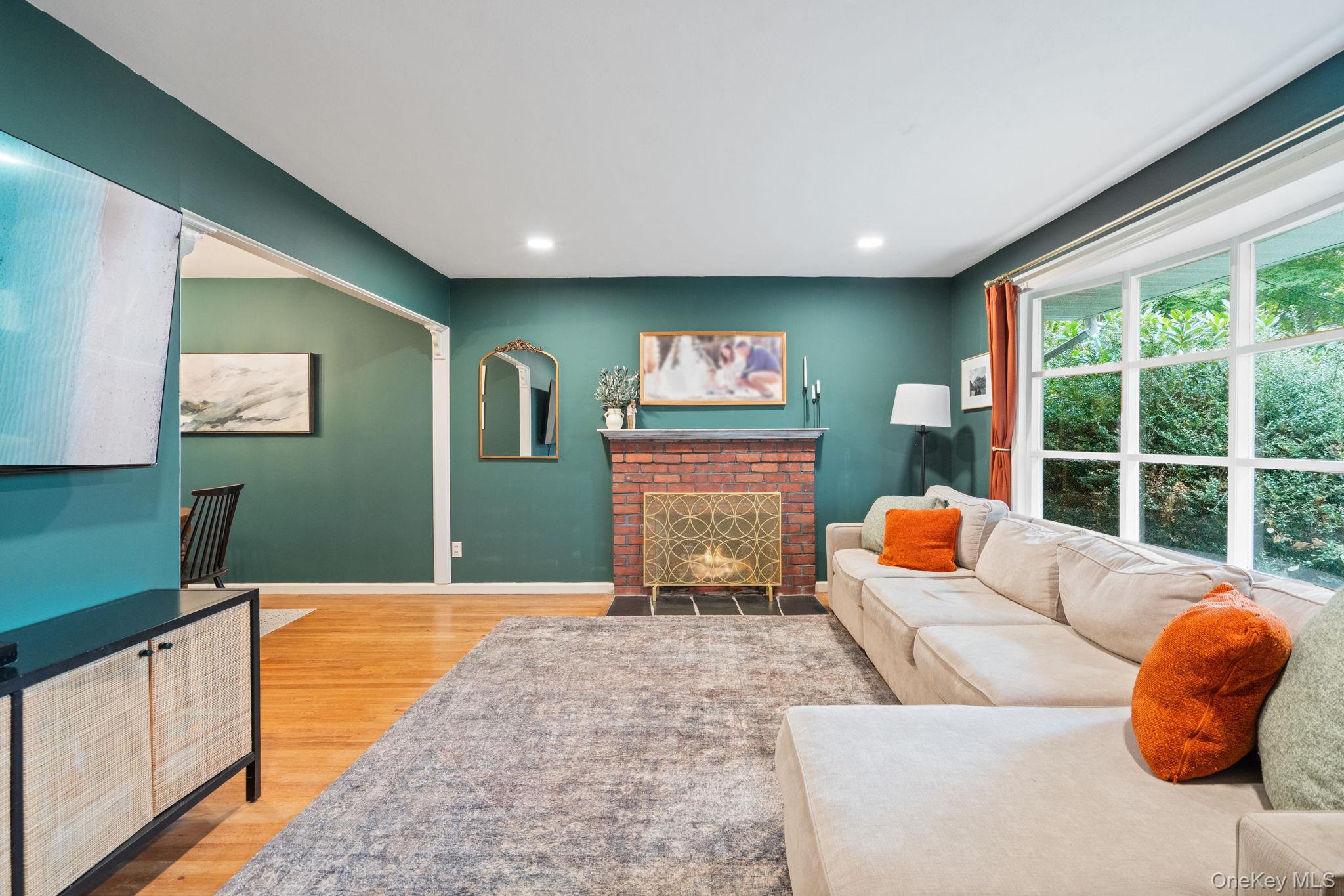 23 Pearwood Drive, Huntington Station, NY 11746