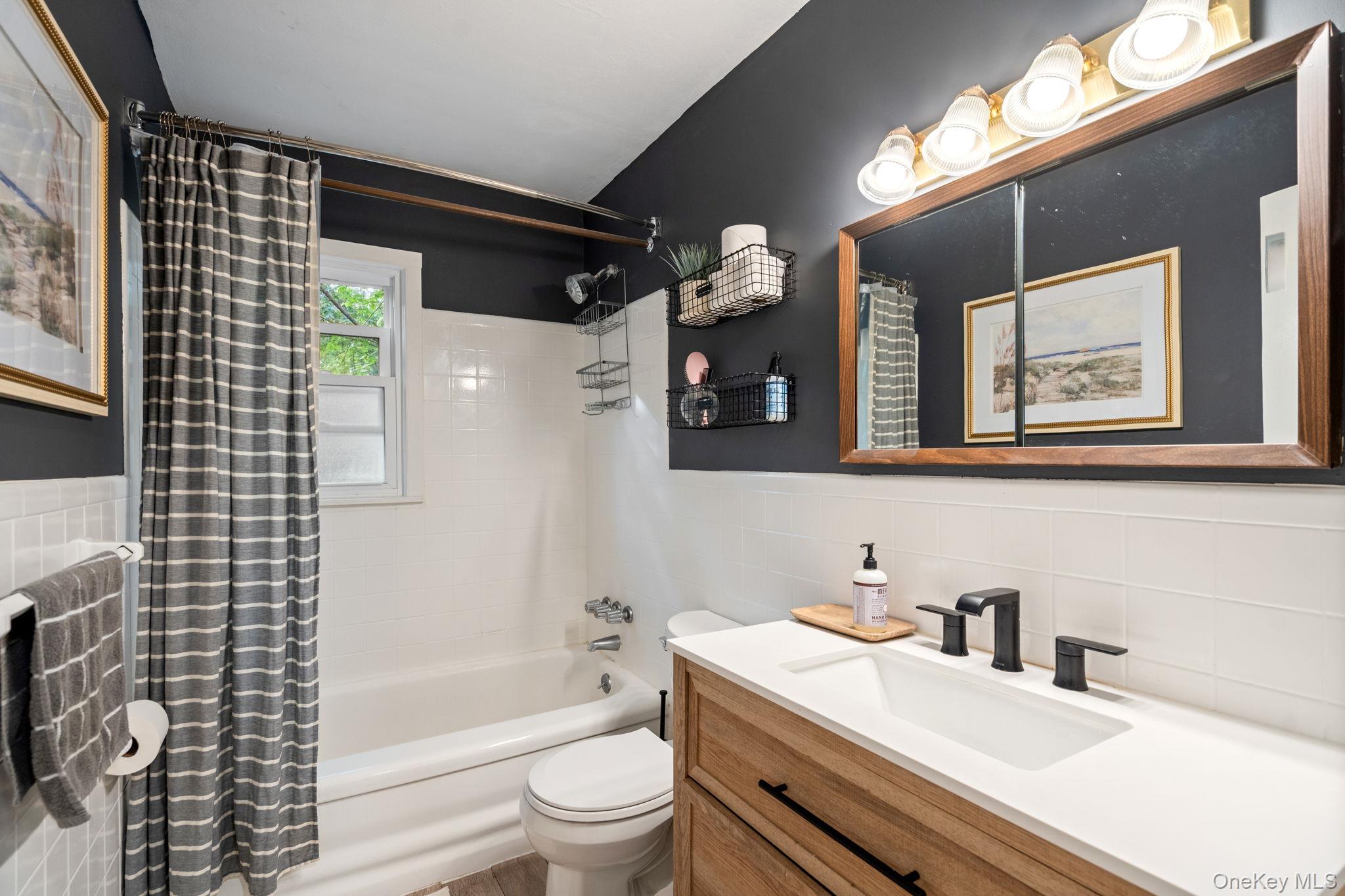 23 Pearwood Drive, Huntington Station, NY 11746