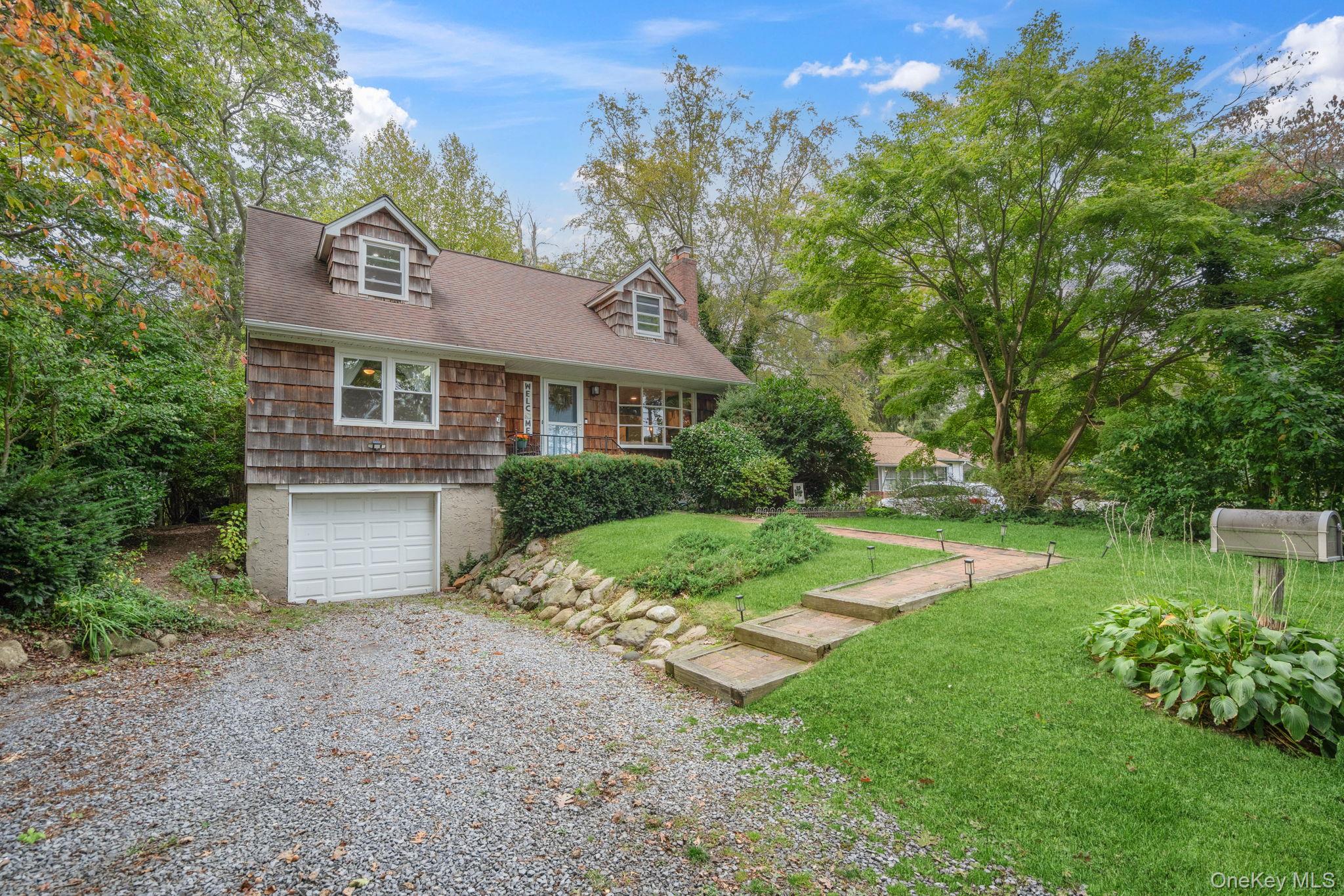 23 Pearwood Drive, Huntington Station, NY 11746