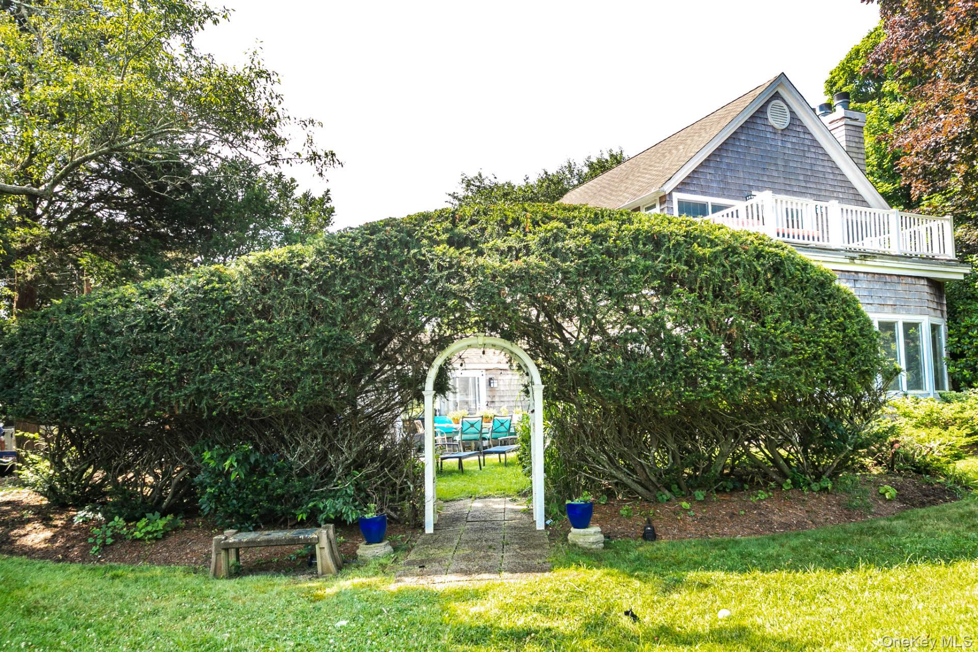 7 North Drive, Sagaponack, NY 11963