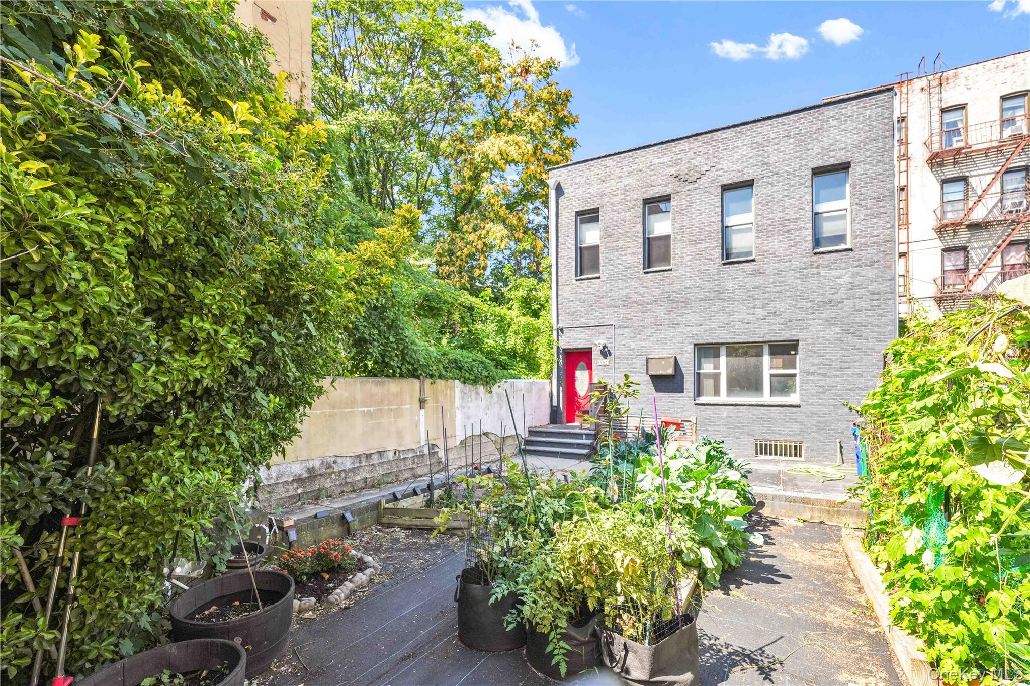 2374 38th Street, Astoria, NY 11105