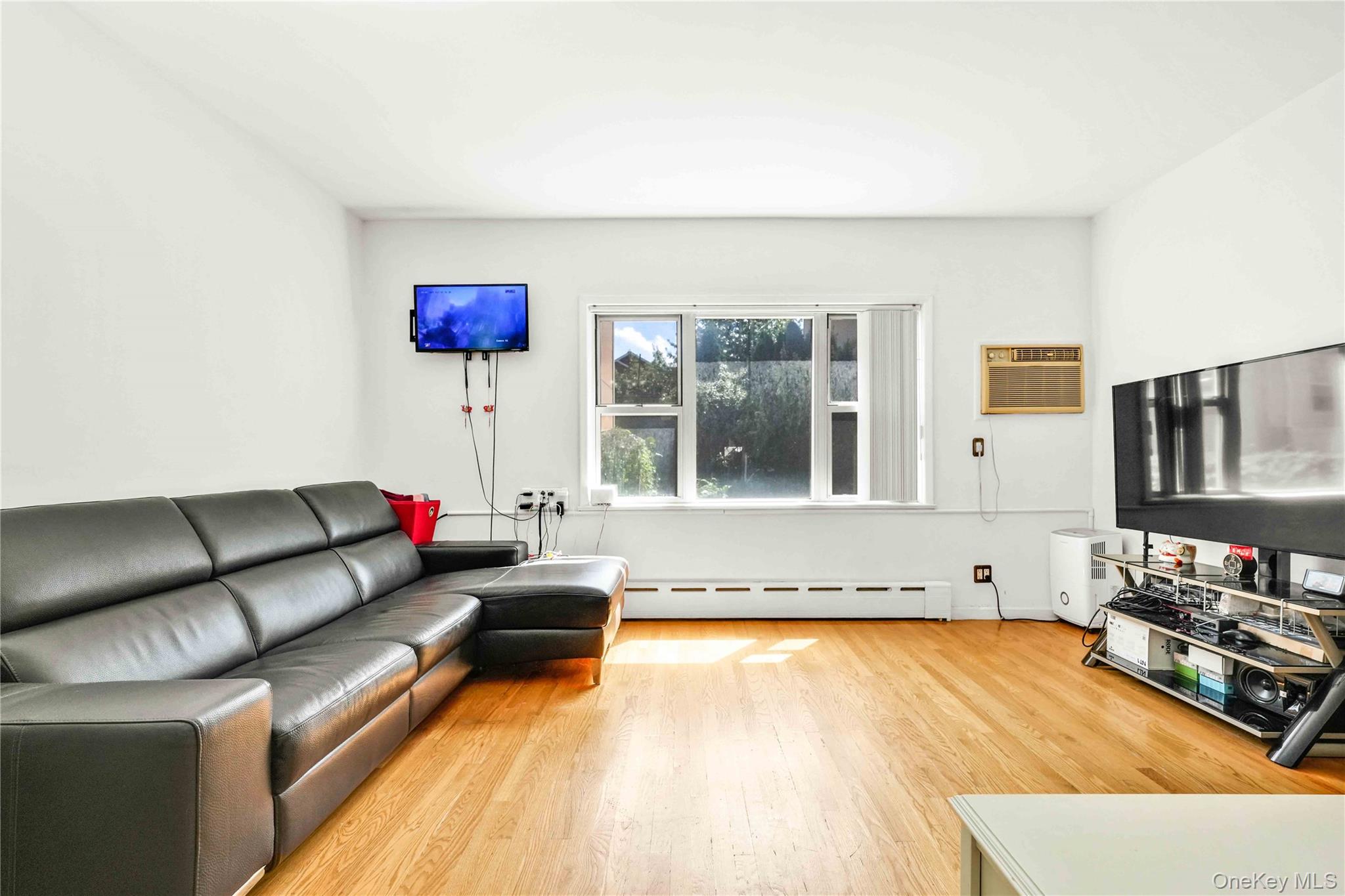 2374 38th Street, Astoria, NY 11105