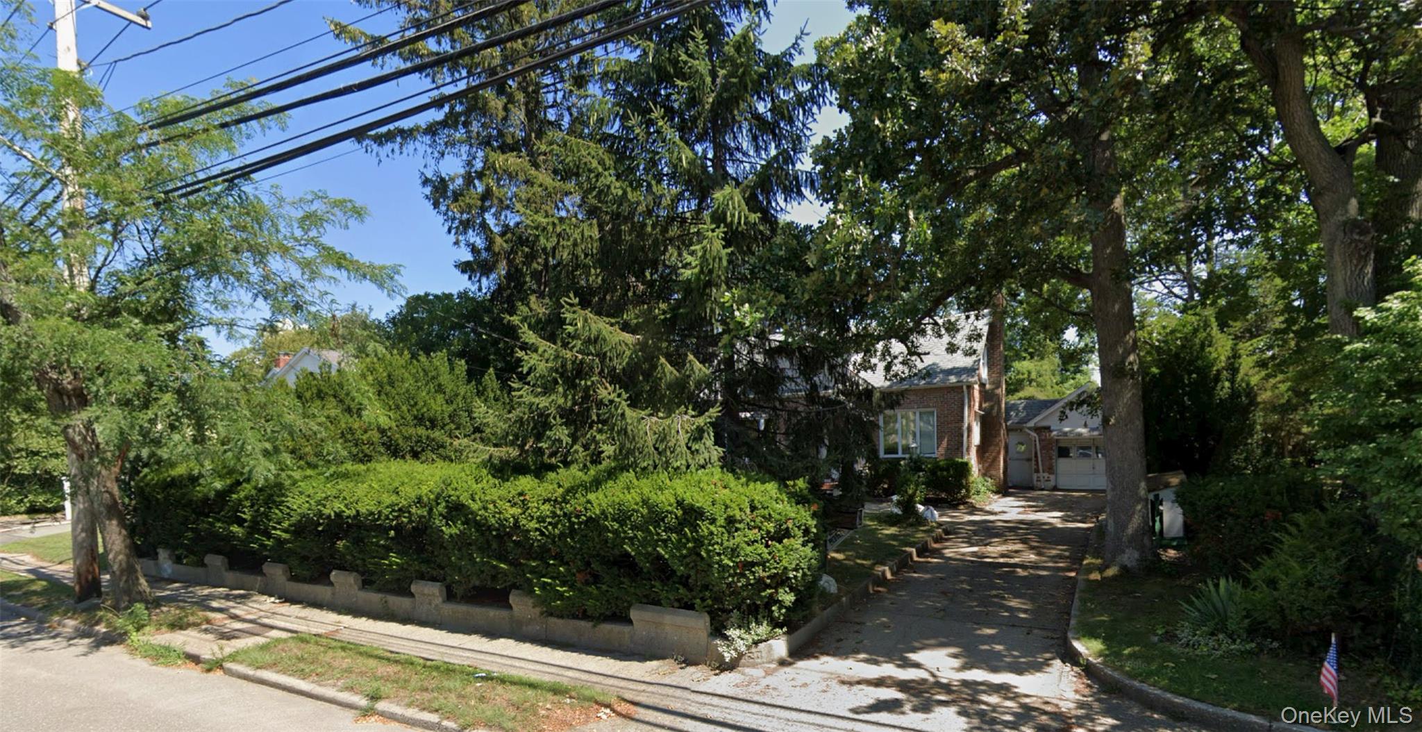 1020 Stewart Avenue, Oyster Bay, NY 11714
