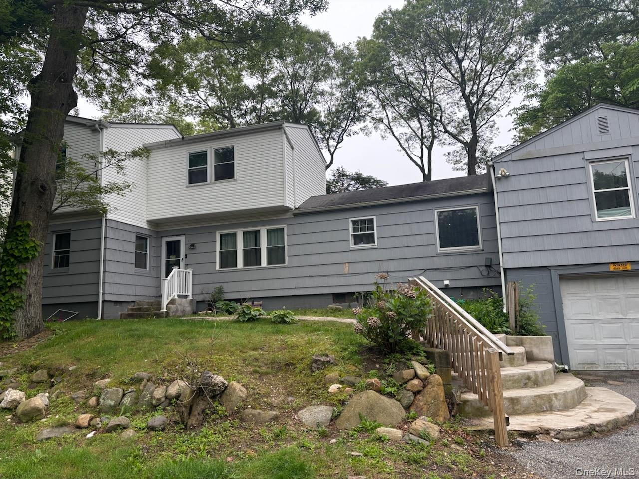 2 Barbara Lane, Medford, NY 11763