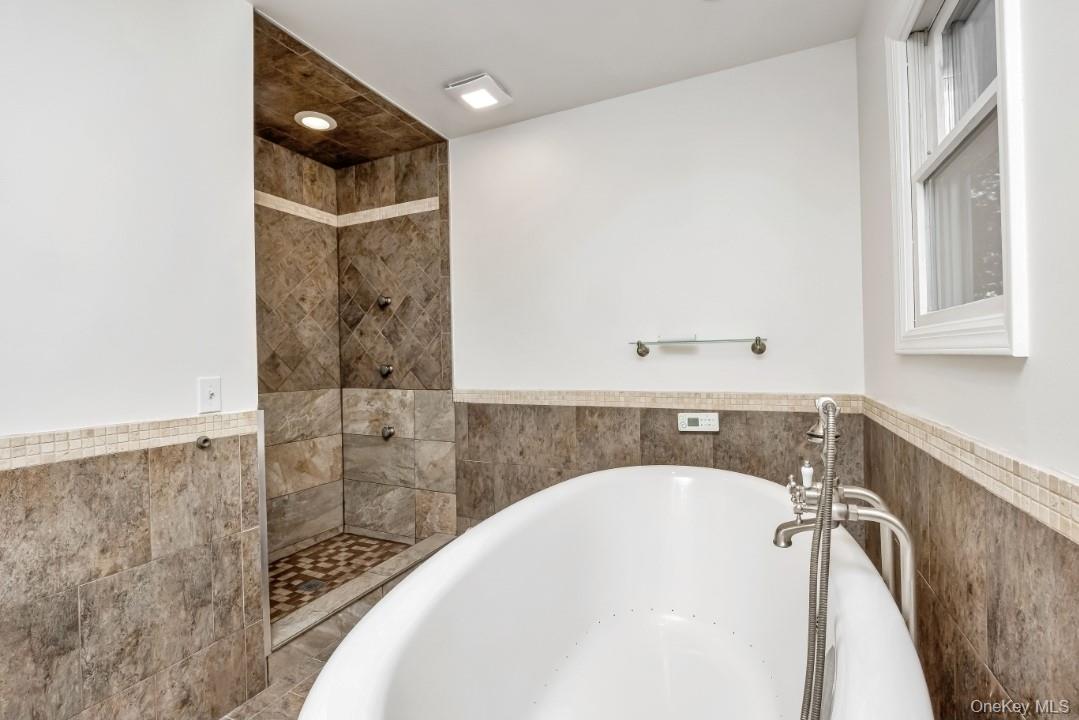 31 Fuller Avenue, West Babylon, NY 11704