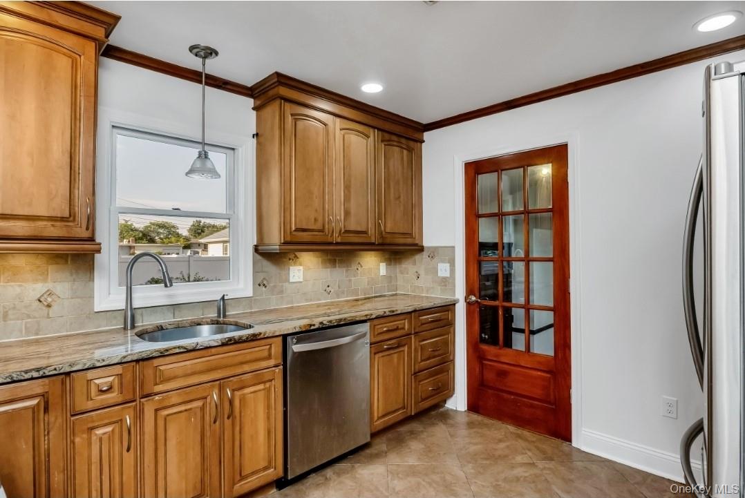 31 Fuller Avenue, West Babylon, NY 11704