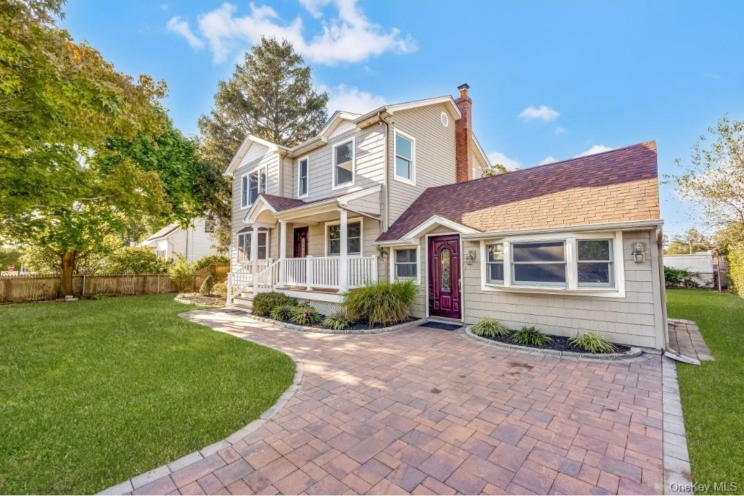 31 Fuller Avenue, West Babylon, NY 11704