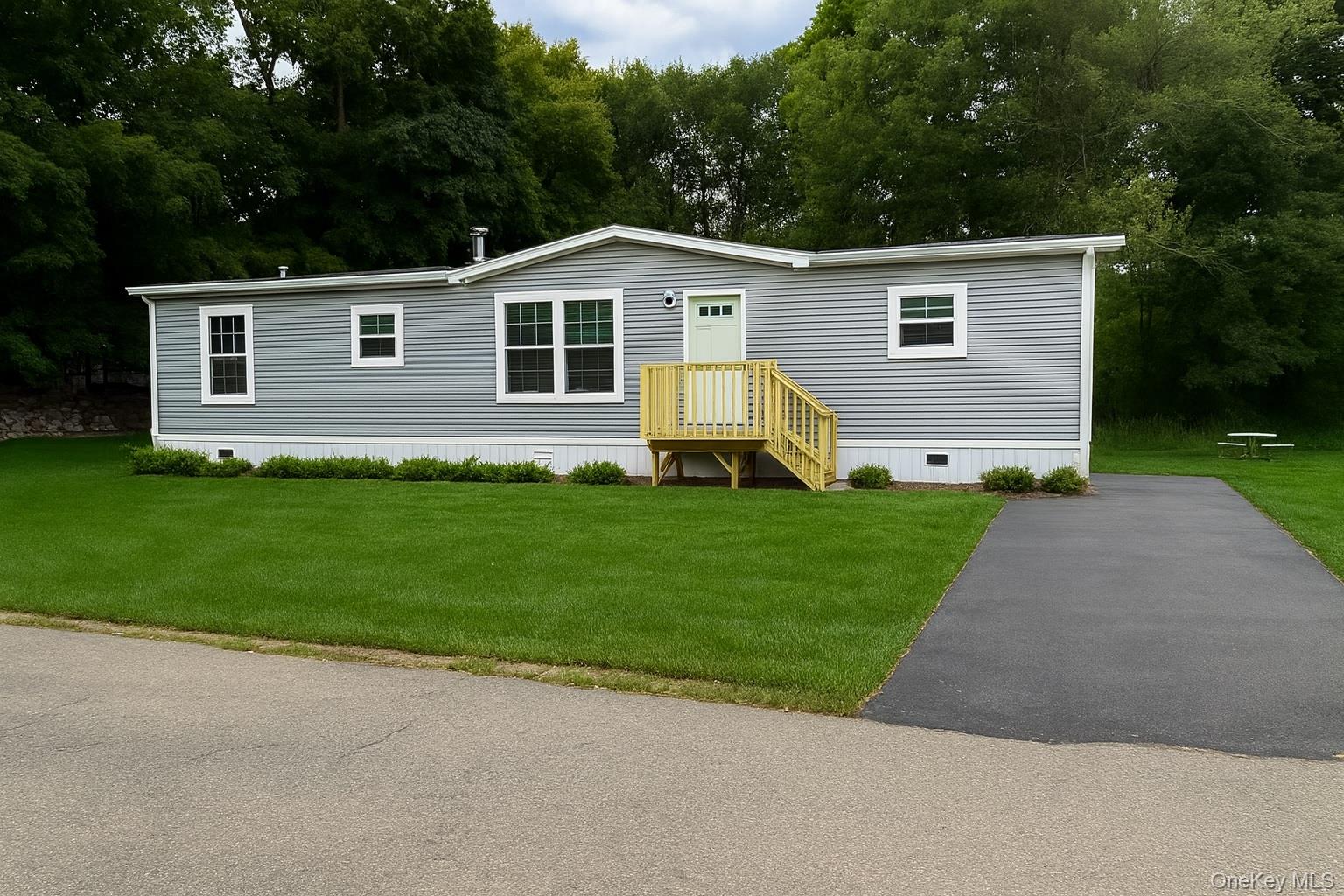6 1st Street, Cold Spring, NY 10516