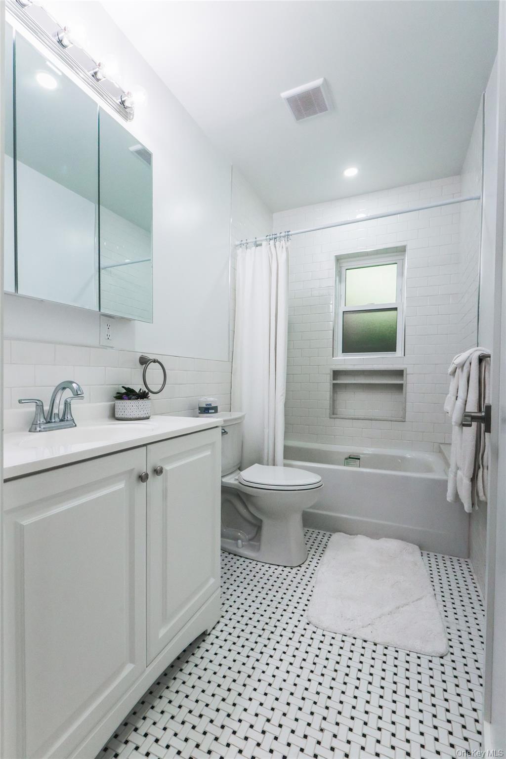 23-25 Van Duzen Place, Tuckahoe, NY 10707