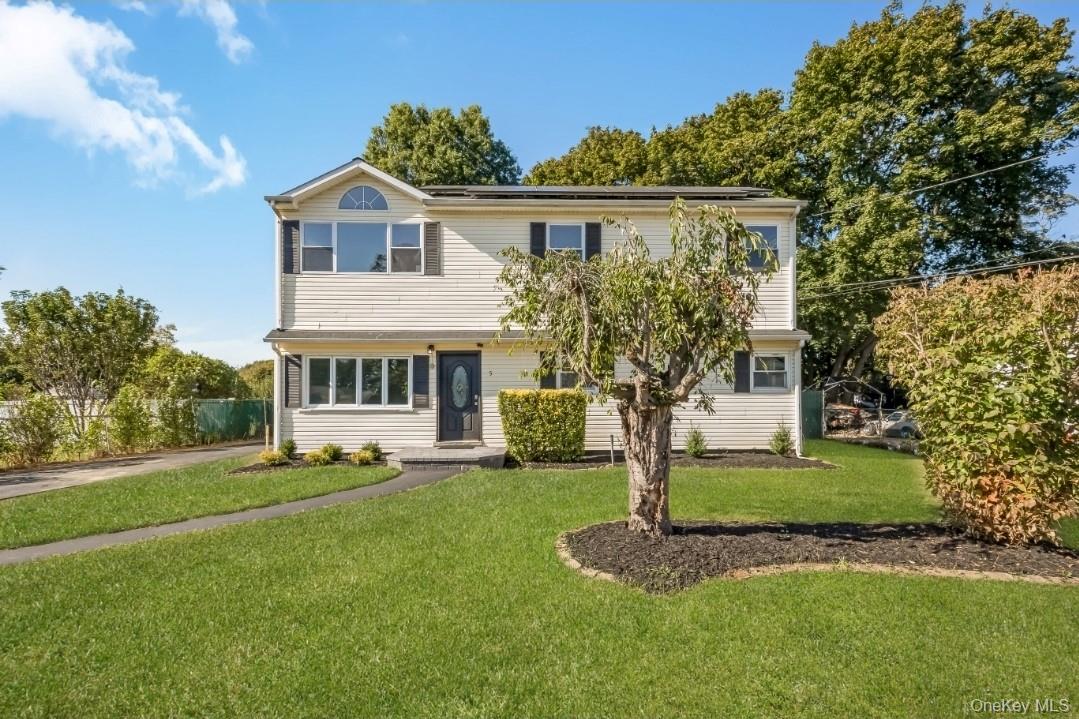 5 Doolittle Street, Brentwood, NY 11717