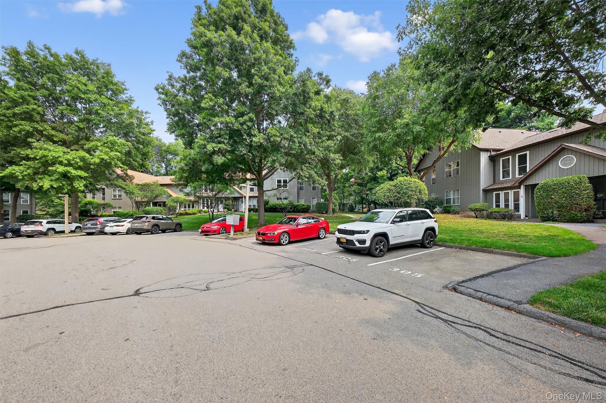 6 Elmwood Circle, Peekskill, NY 10566