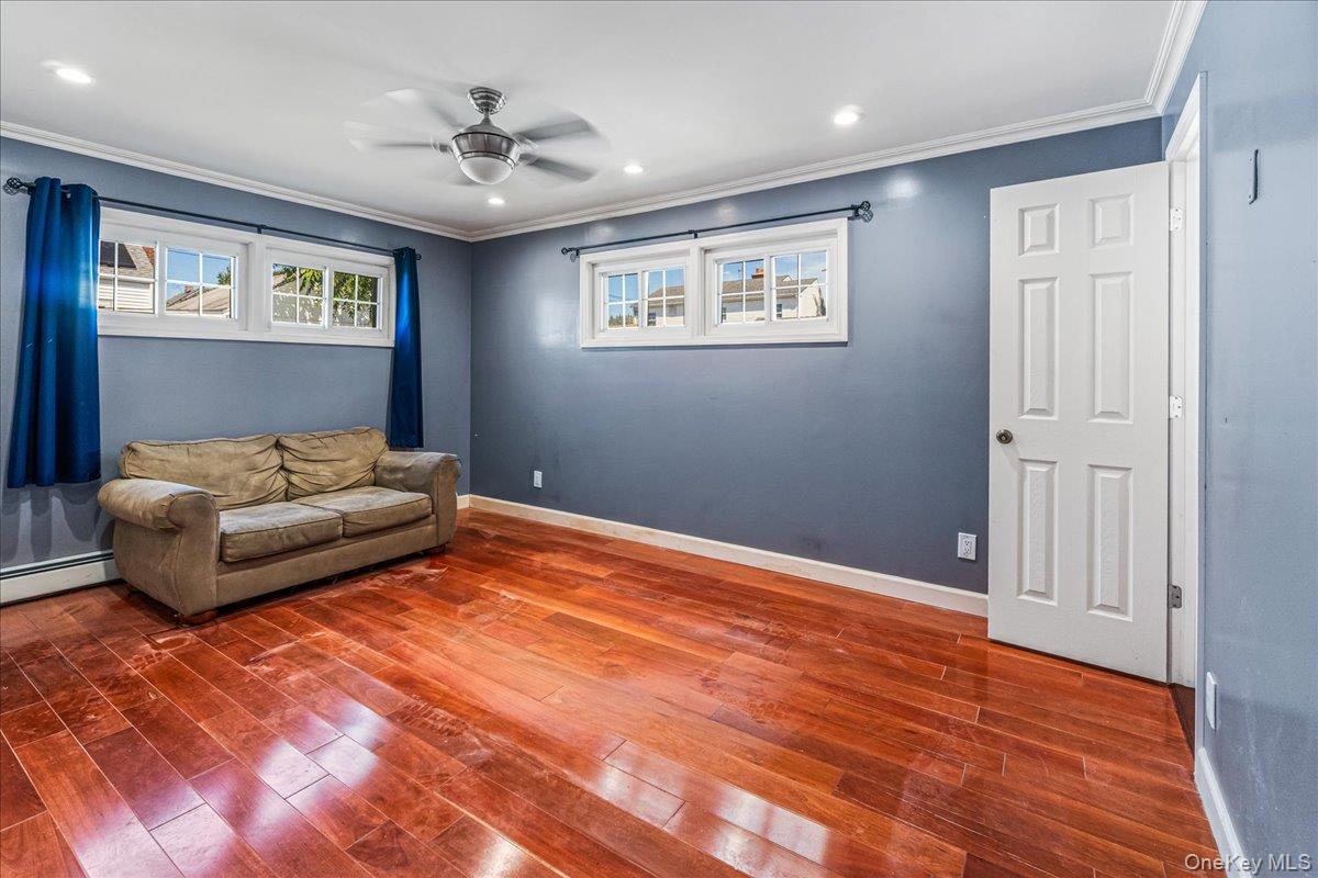 1069 Hastings Street, Baldwin Harbor, NY 11510