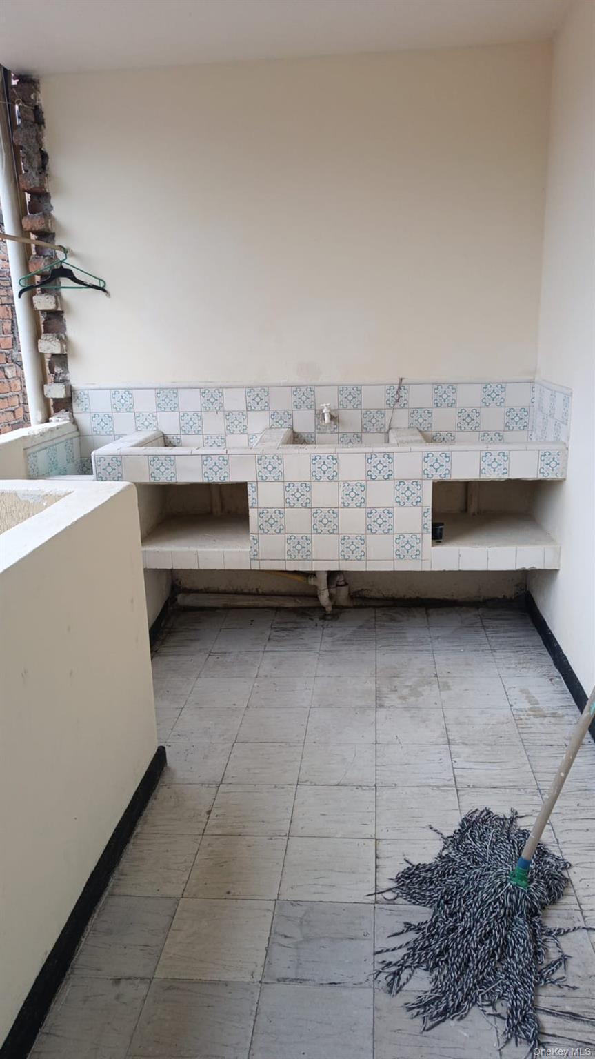 Cl. 44 # 12-51, Comuna 8, E Cl. 44 # 12-51, Comuna 8, Cali, Valle del Cauca, Street # 12-51,, Other 760041