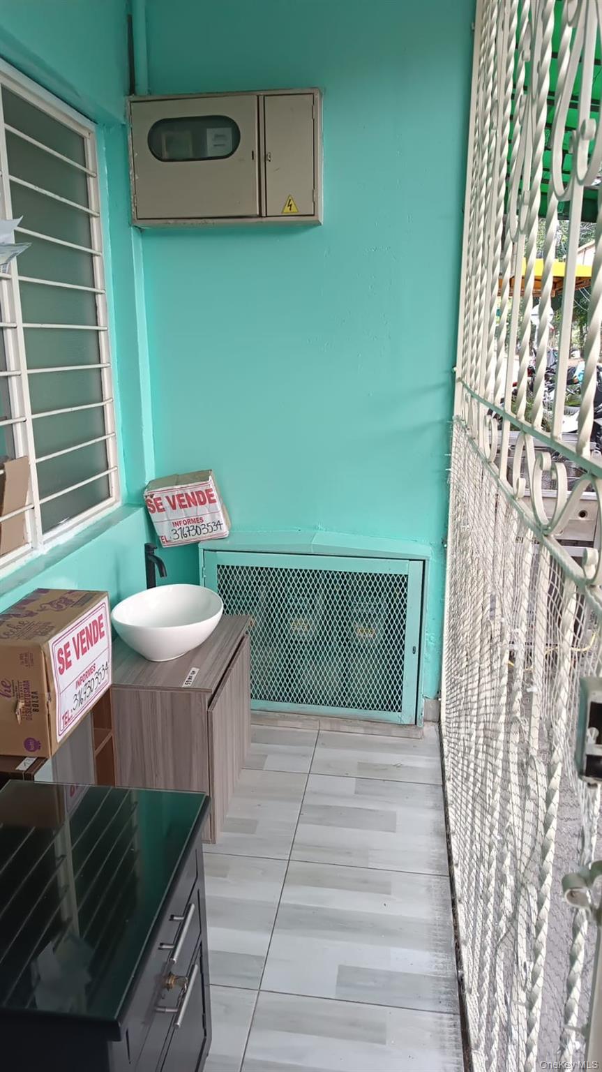 Cl. 44 # 12-51, Comuna 8, E Cl. 44 # 12-51, Comuna 8, Cali, Valle del Cauca, Street # 12-51,, Other 760041