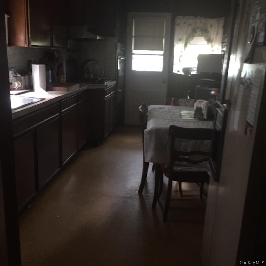 121 Coligni Avenue, New Rochelle, NY 10801