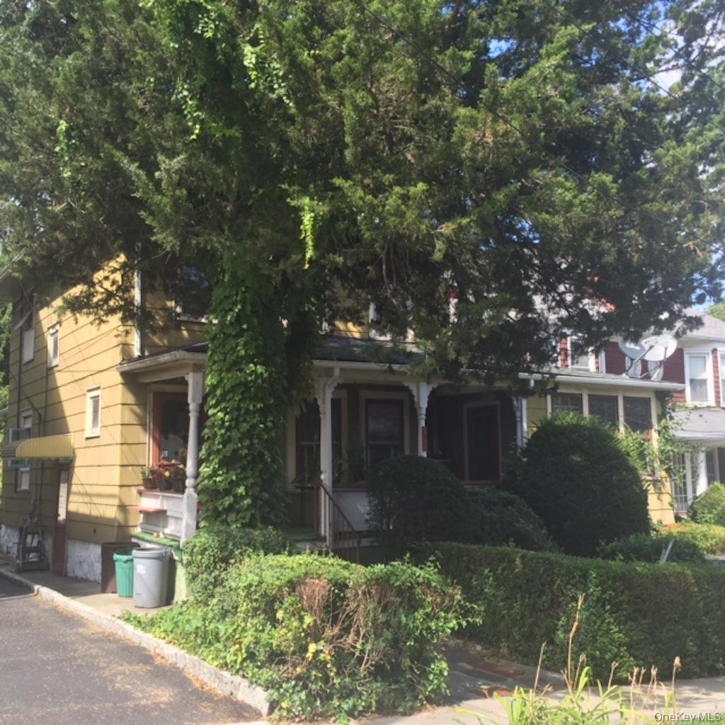 121 Coligni Avenue, New Rochelle, NY 10801