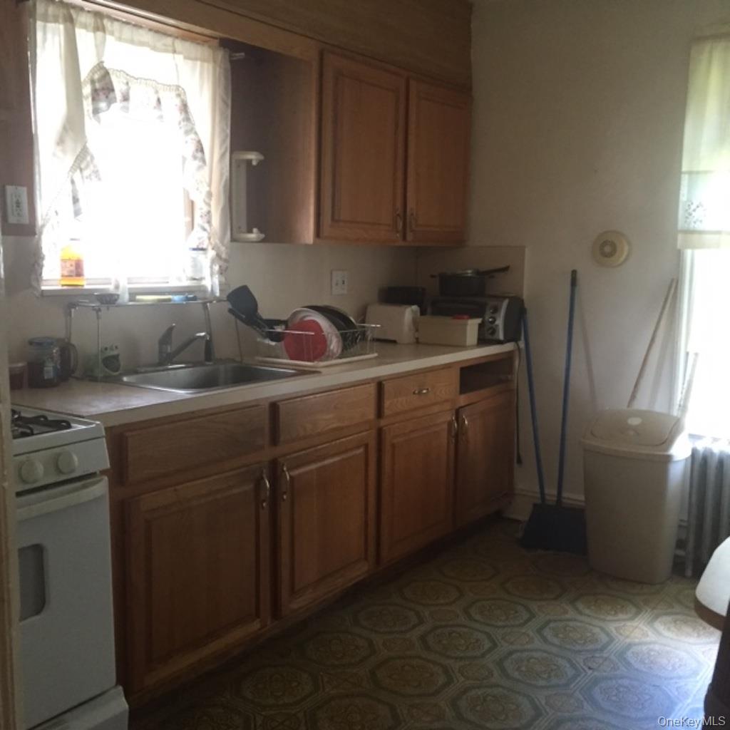 121 Coligni Avenue, New Rochelle, NY 10801