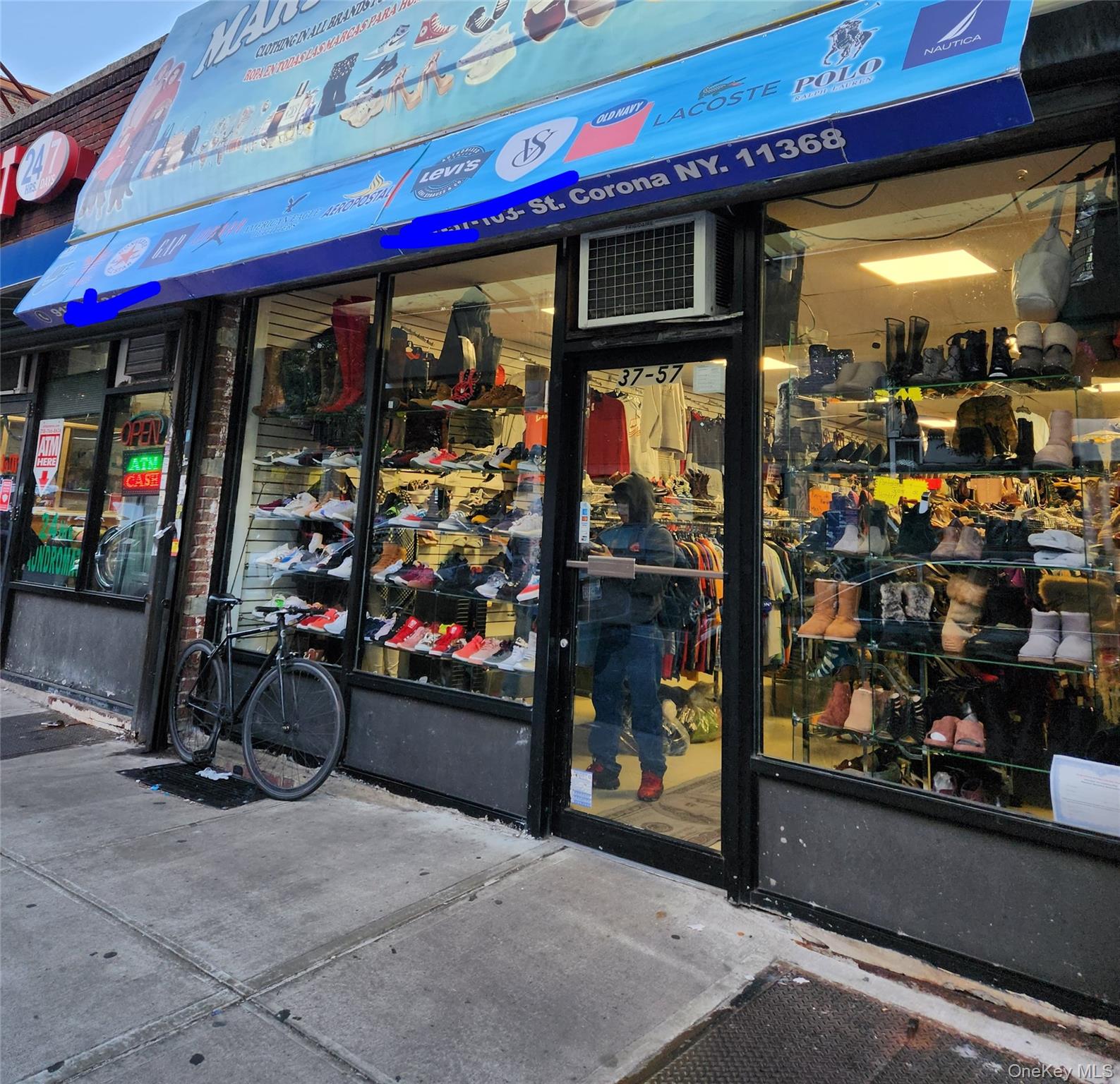 3765 103, Corona, NY 11368