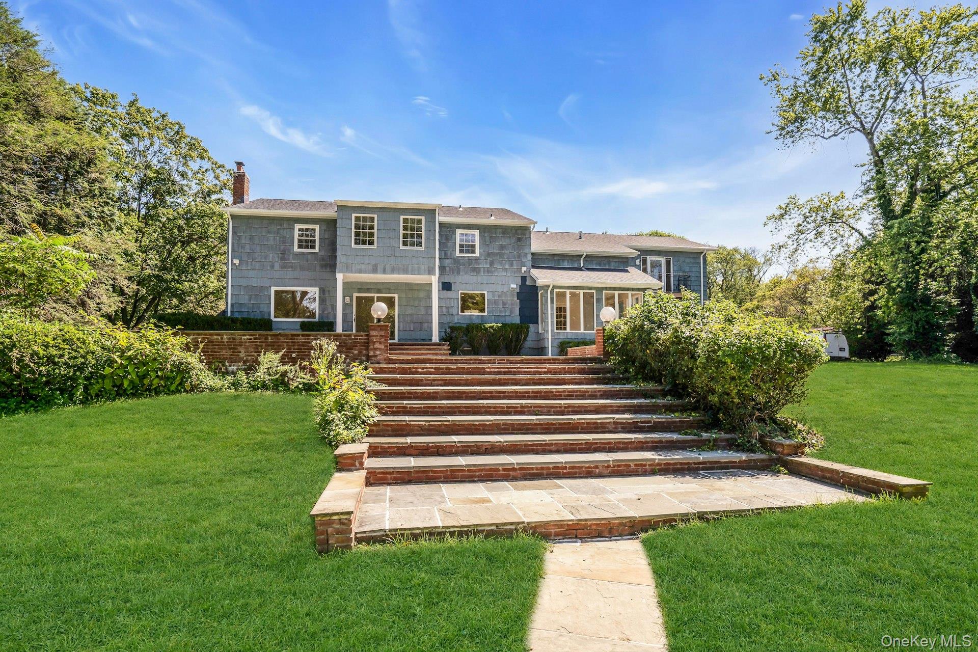 20 Rolling Drive, Glen Head, NY 11545