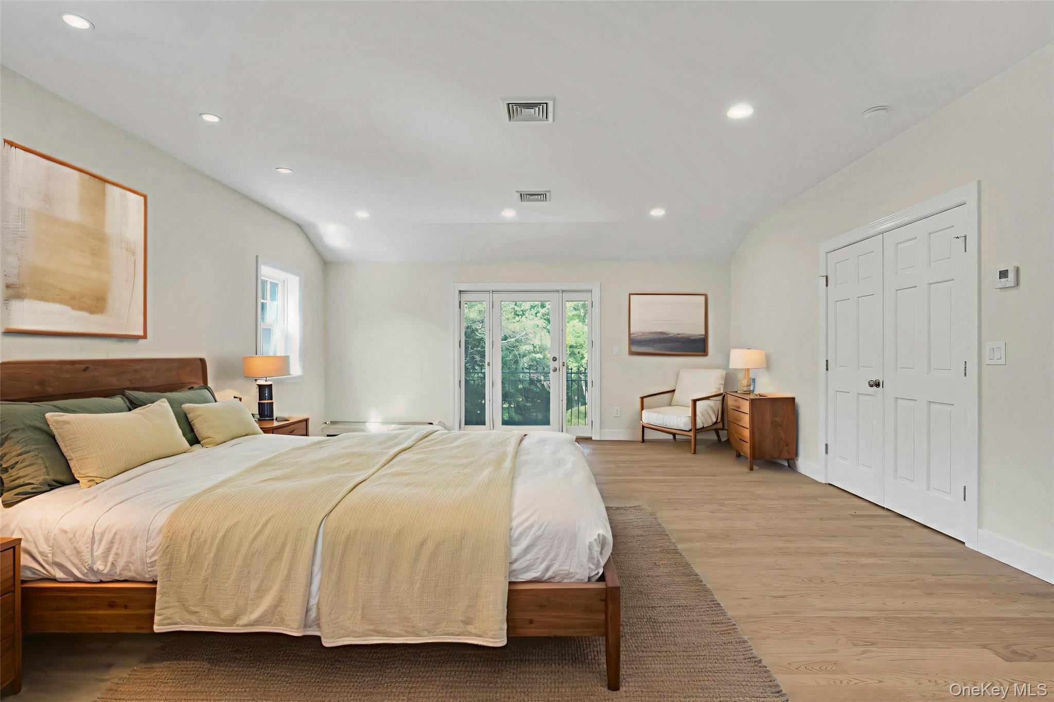 20 Rolling Drive, Glen Head, NY 11545