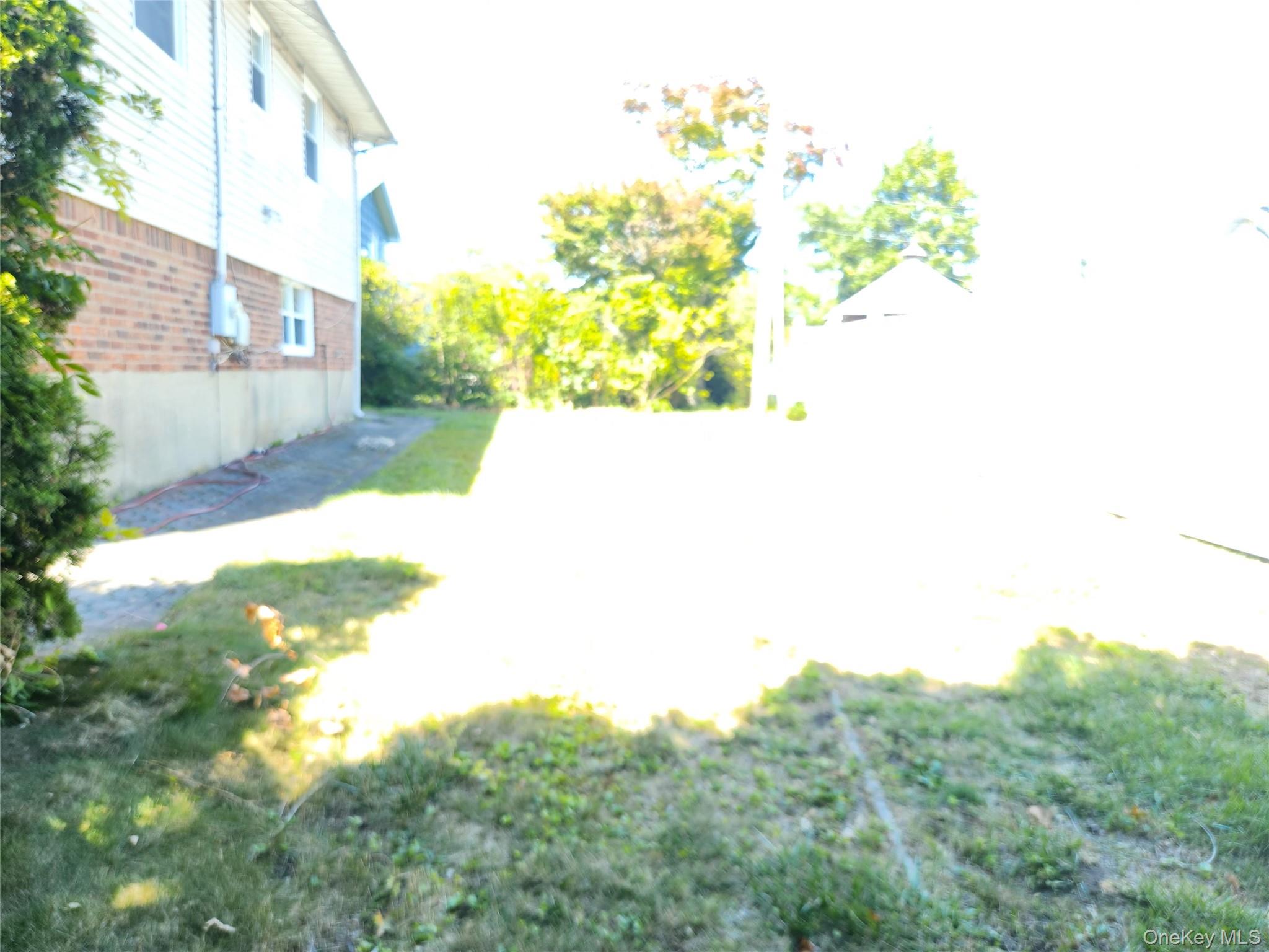 20 Marilyn Lane, Westbury, NY 11590