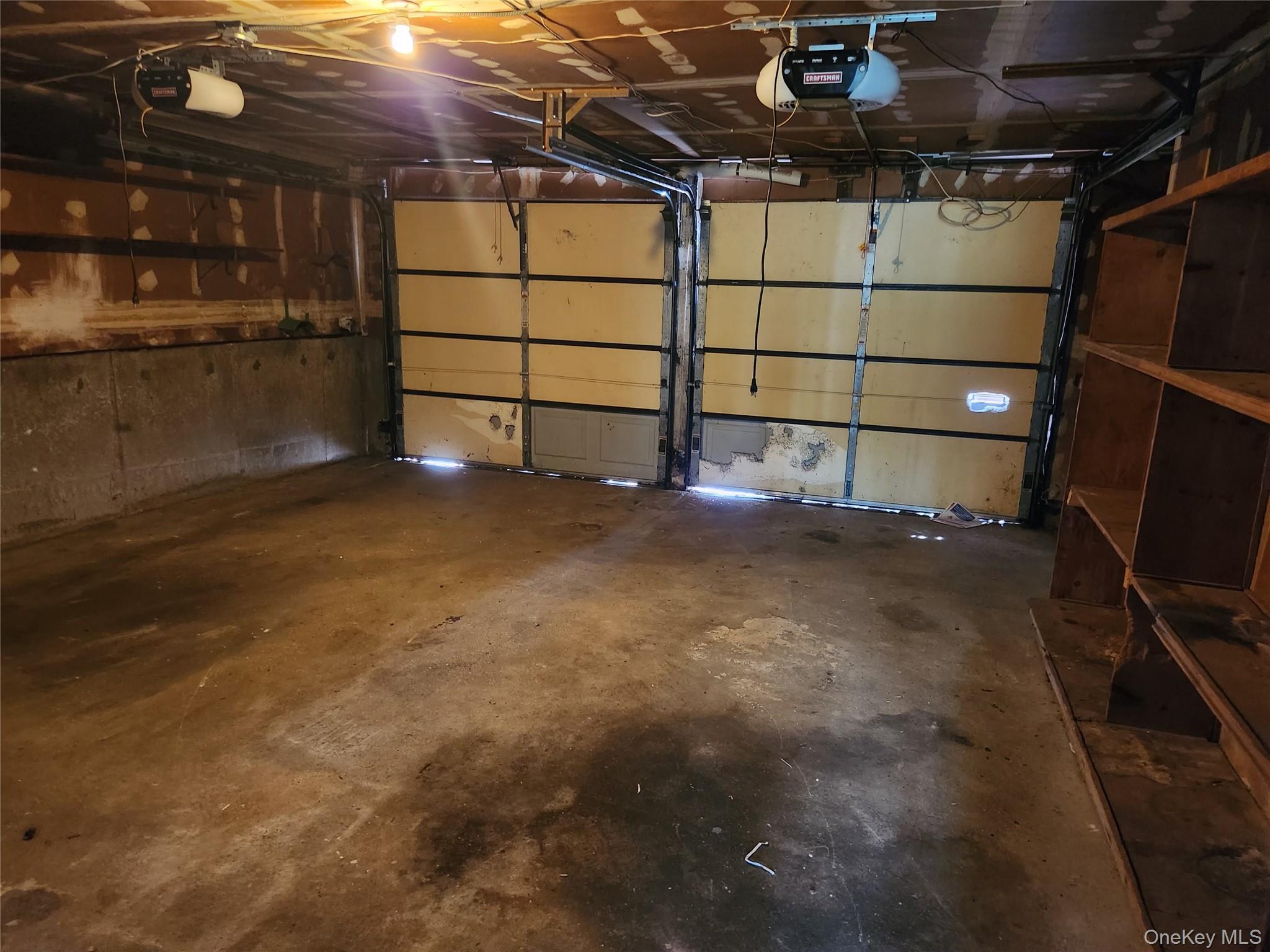 20 Marilyn Lane, Westbury, NY 11590