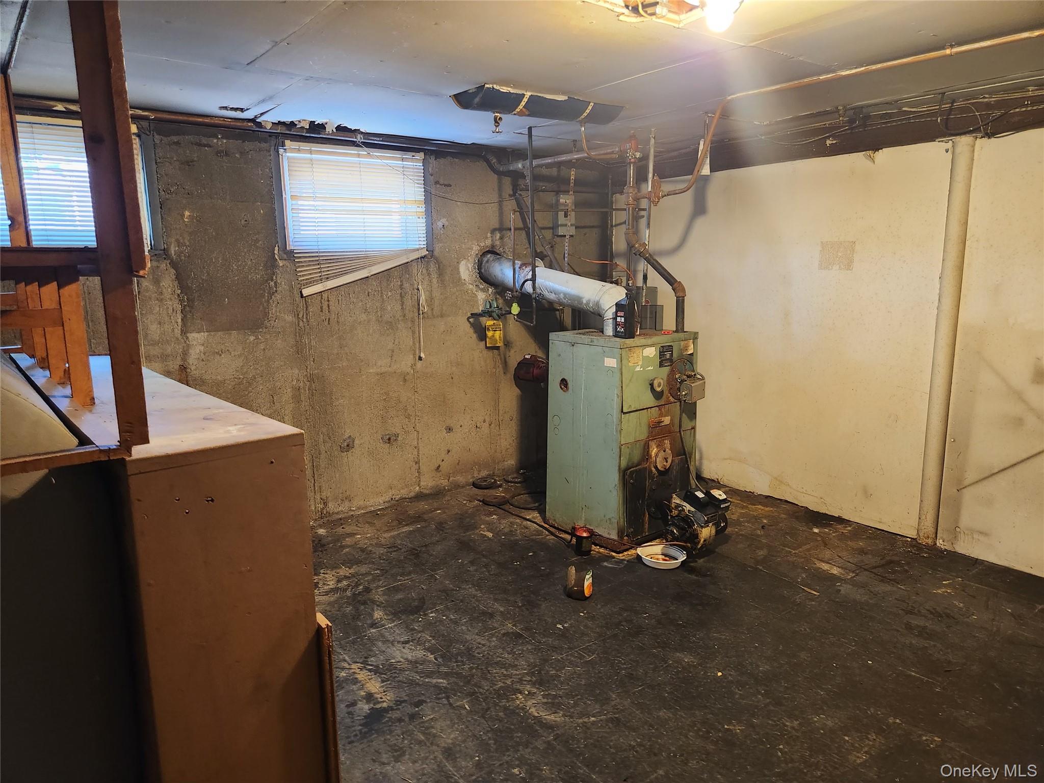 20 Marilyn Lane, Westbury, NY 11590