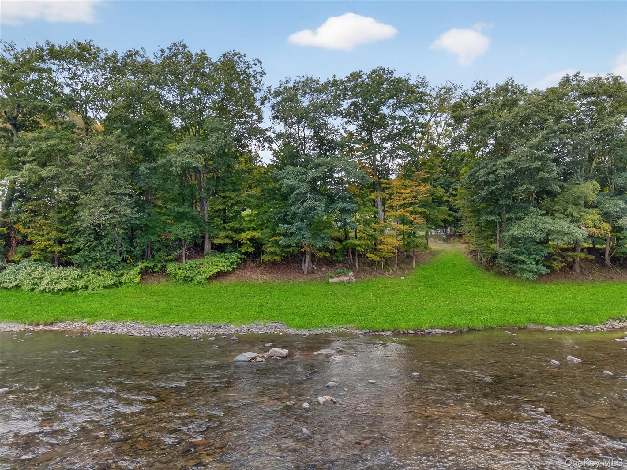 1657 River Road, Other, PA 18415