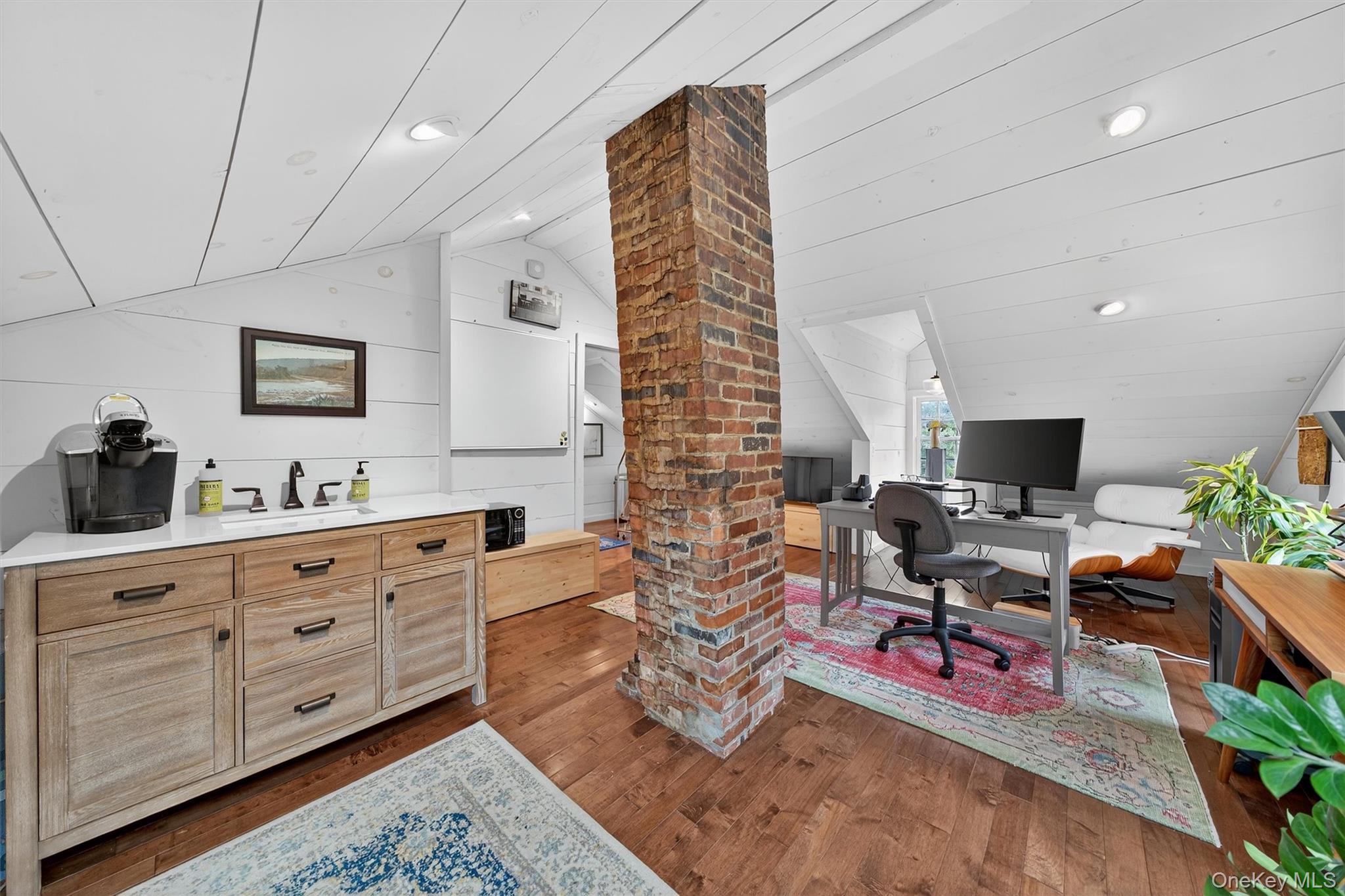 1657 River Road, Other, PA 18415