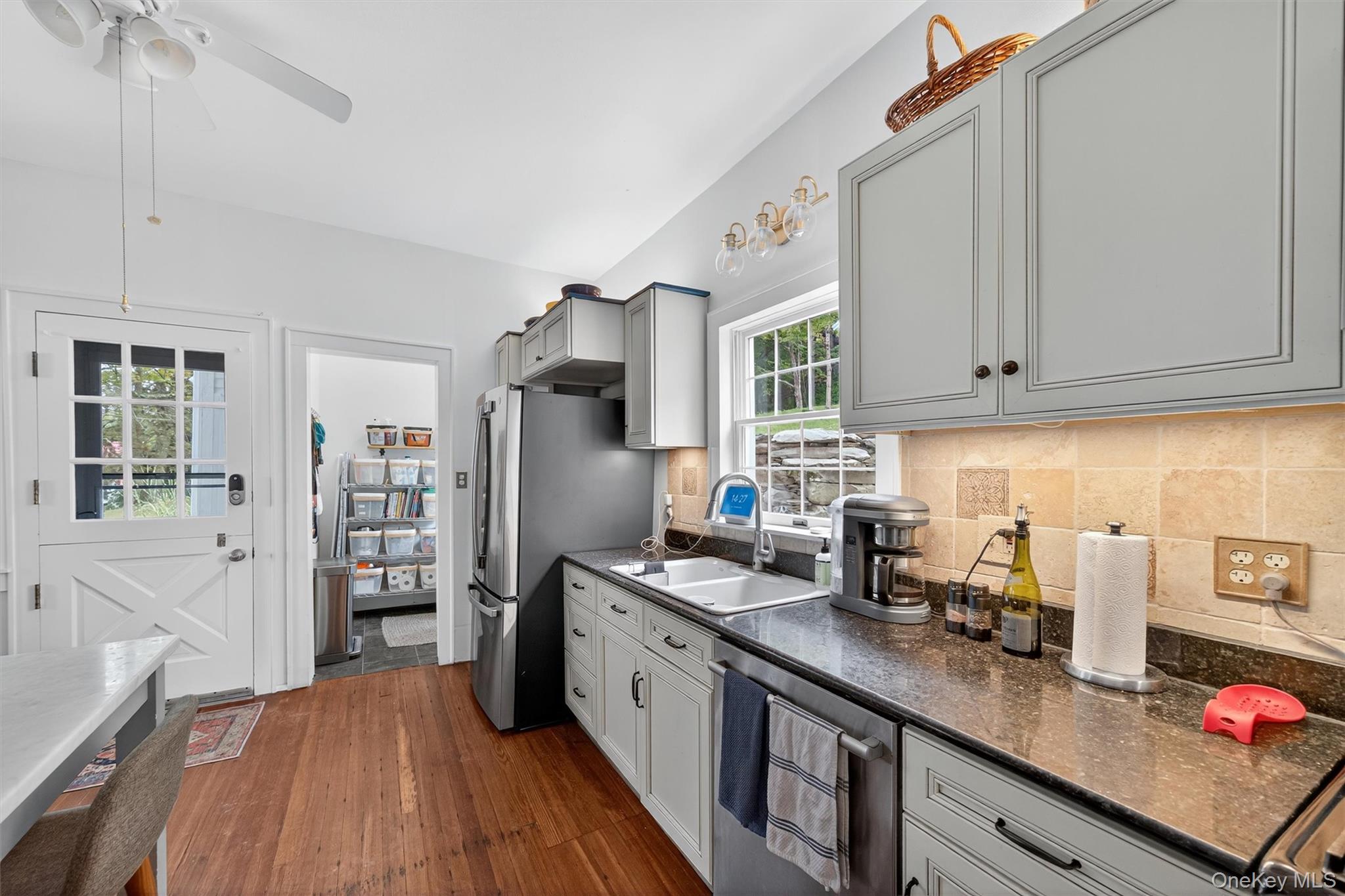 1657 River Road, Other, PA 18415