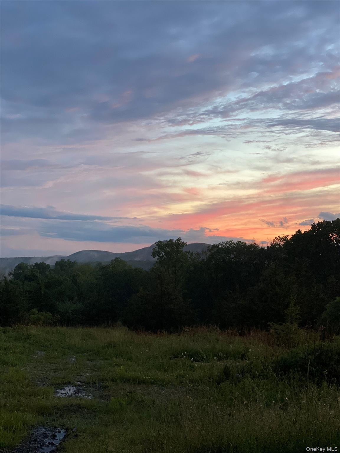 8 Camelback Road, Chester, NY 10918