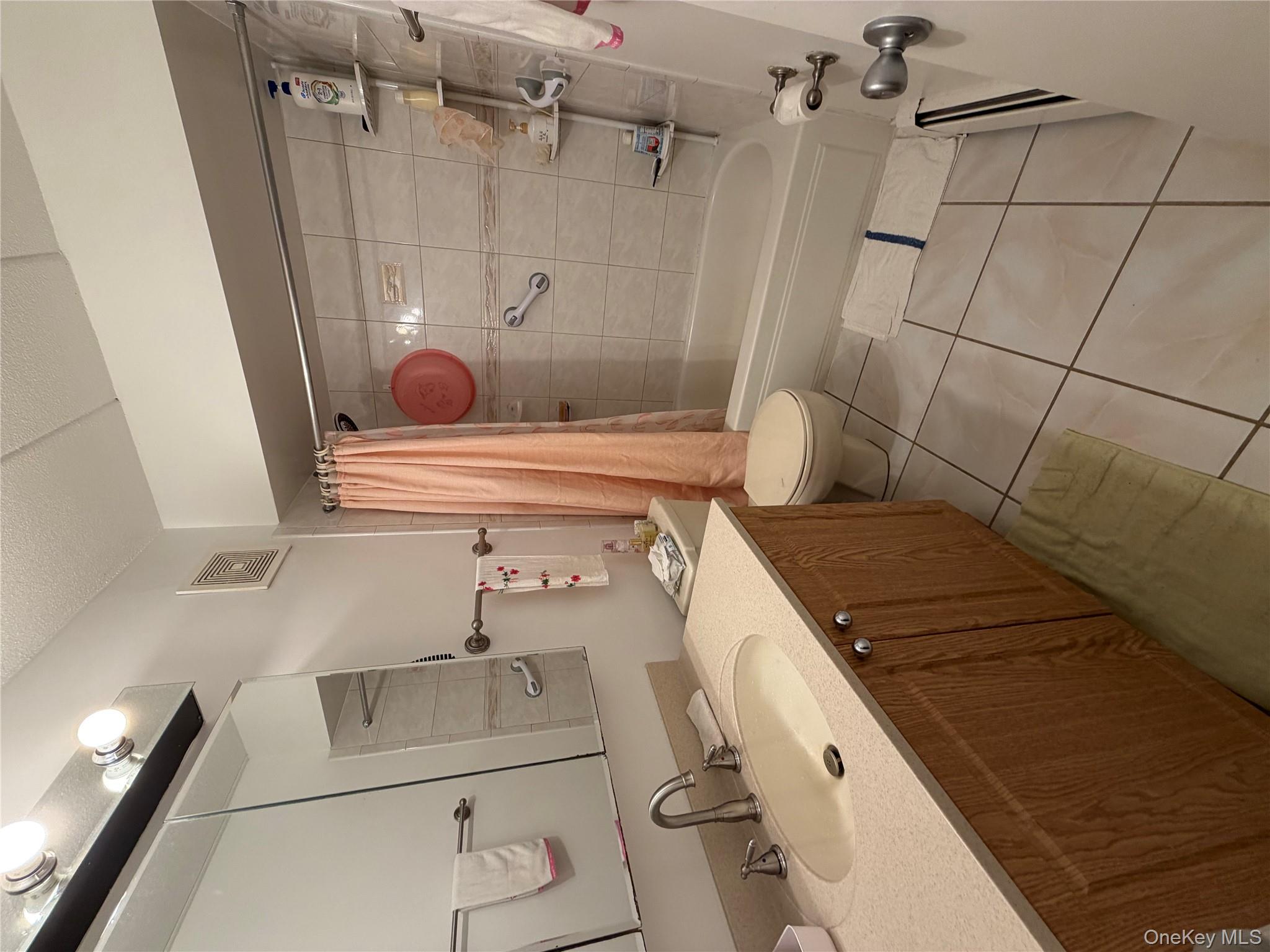 68-05 242 Street # 31A, Little Neck, NY 11362