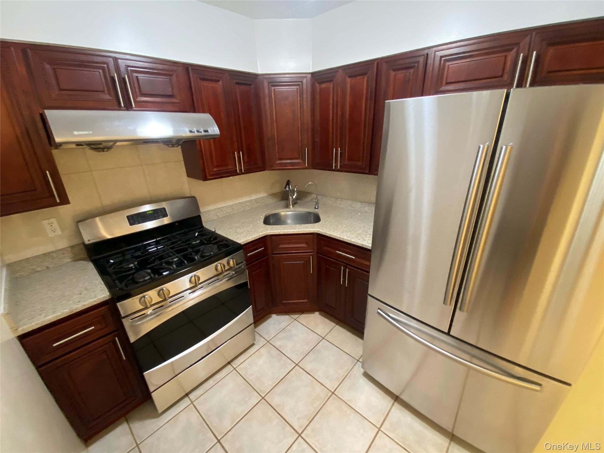 68-05 242 Street # 31A, Little Neck, NY 11362