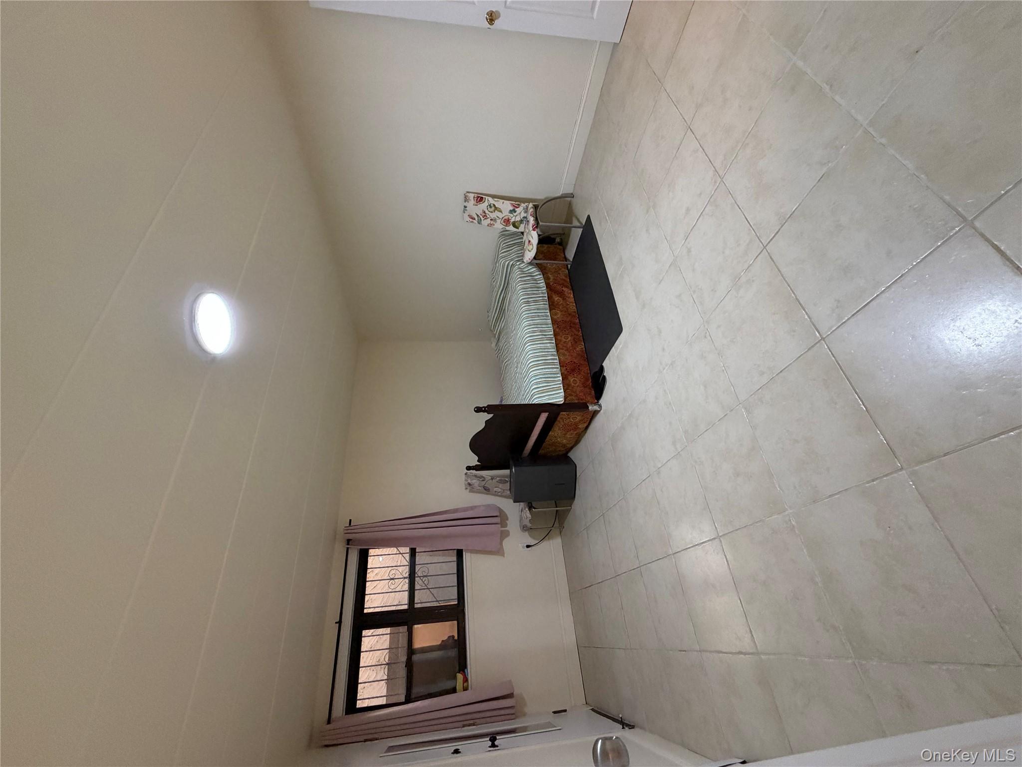 68-05 242 Street # 31A, Little Neck, NY 11362