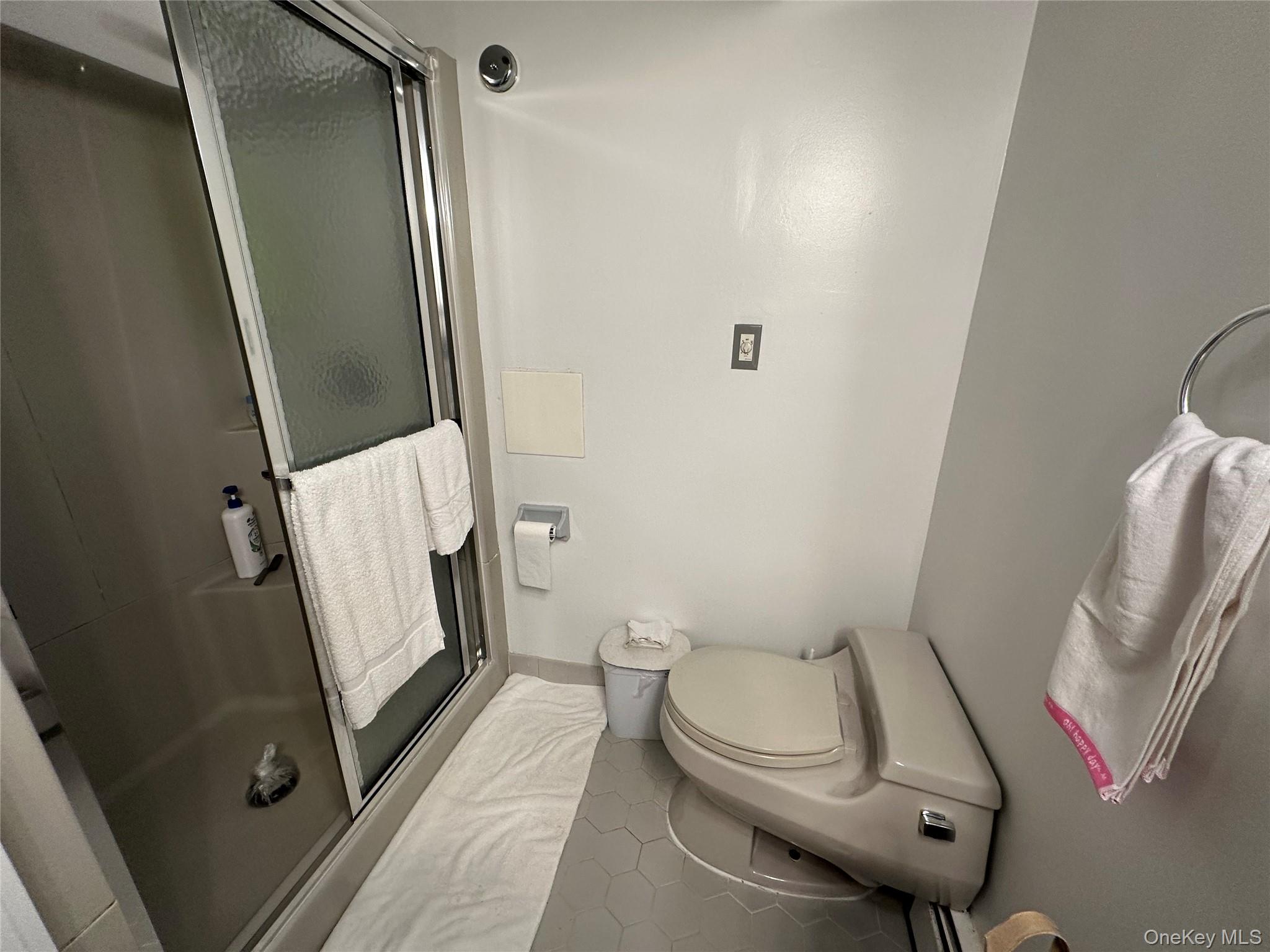 68-05 242 Street # 31A, Little Neck, NY 11362